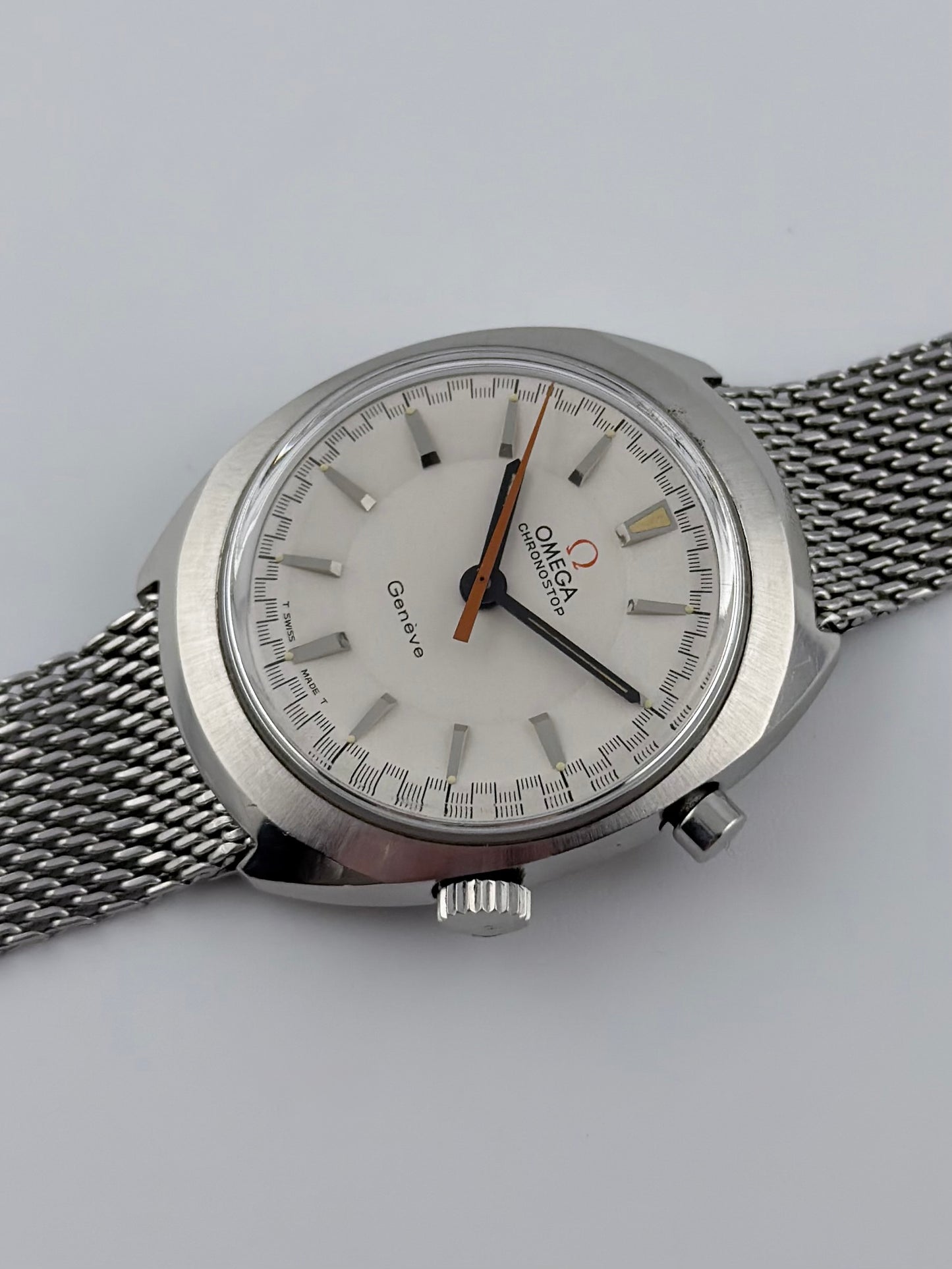 Omega Geneve Chronostop Manual Wind 145.009 - Original Bracelet - Ultra rare white dial!!