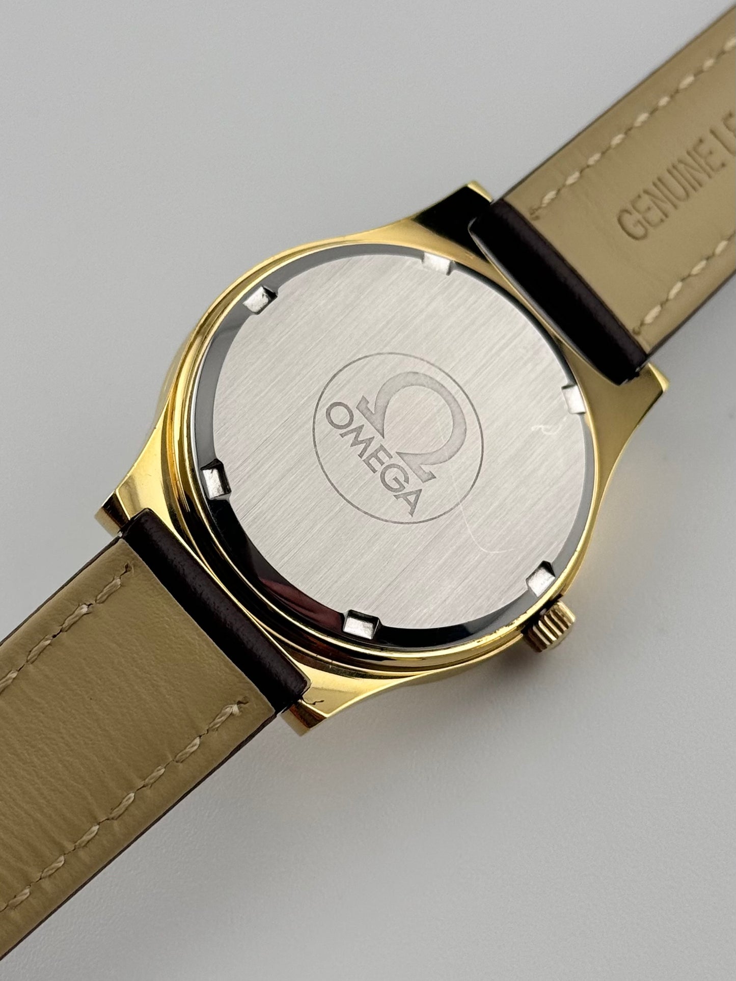 Omega Geneve Date Manual Wind - 136.0102 - Exceptional Condition