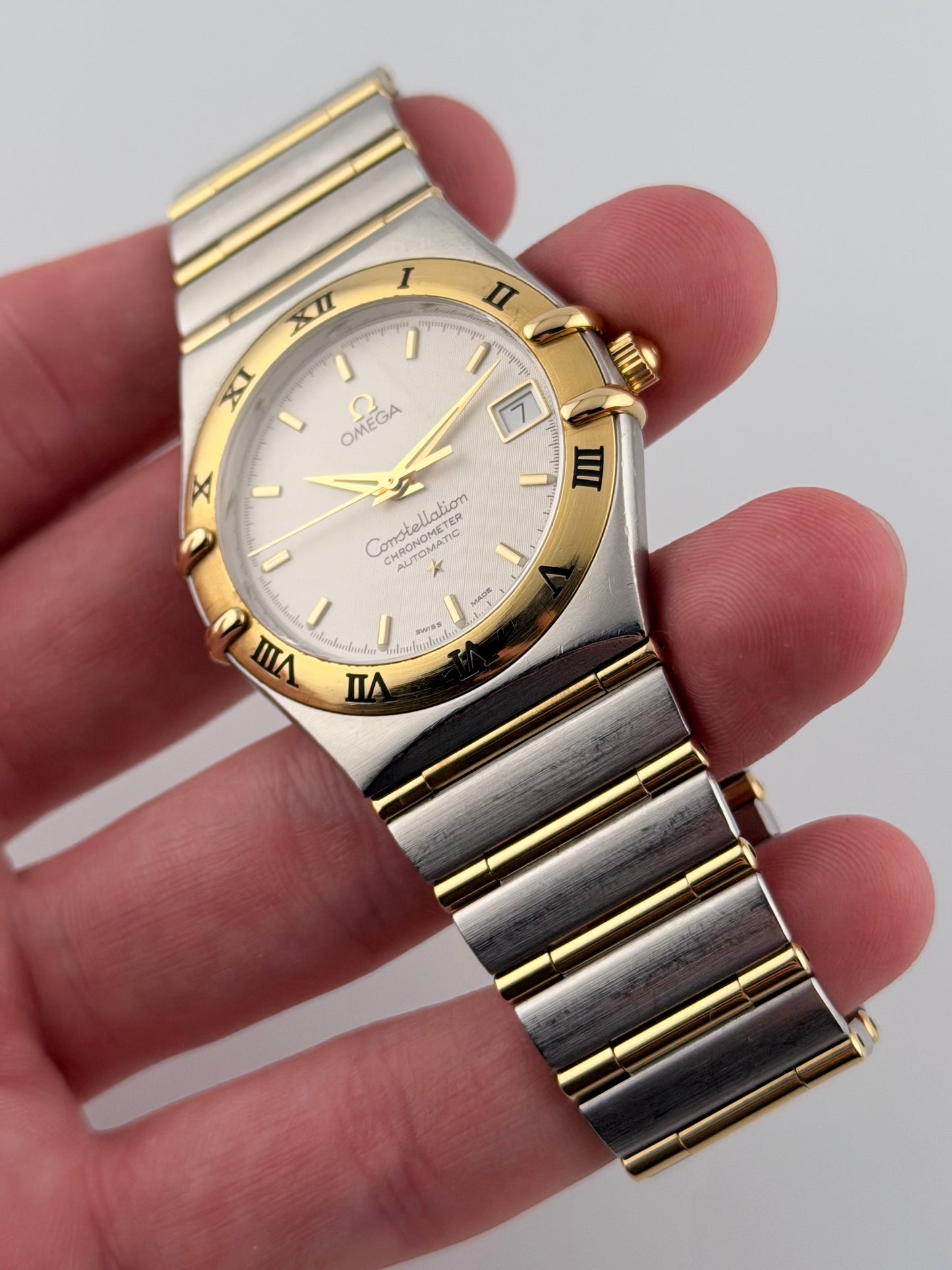 Omega Constellation Automatic Date 1202.30.00 - Box and Papers!