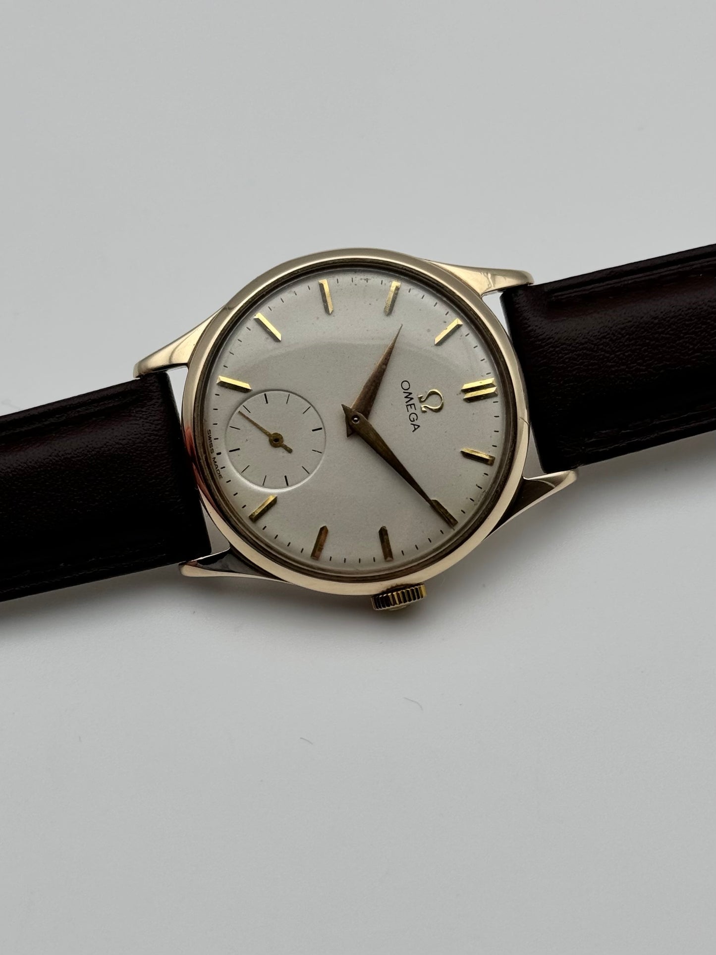 Omega Manual Wind Sub Seconds 9ct Gold - 13322