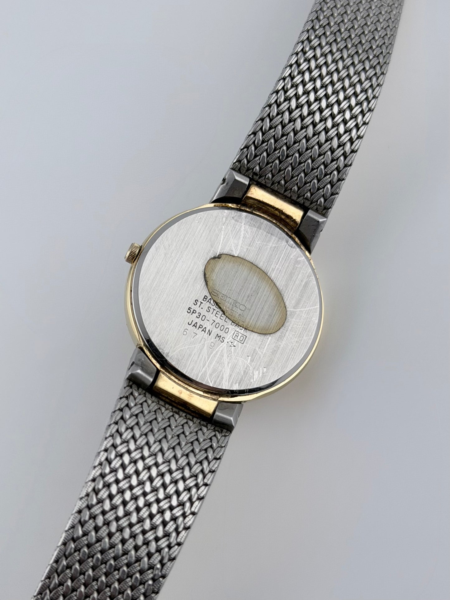 Seiko Quartz - 5P30-7000