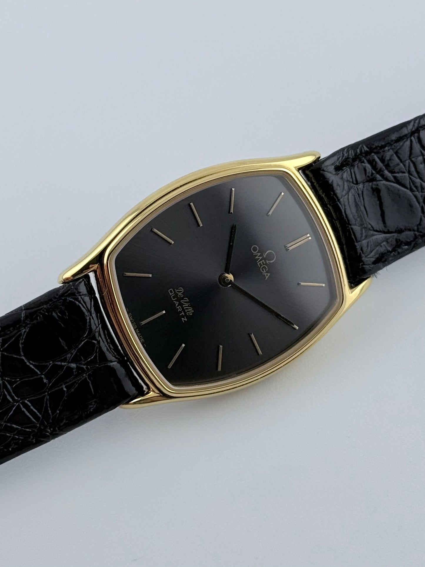 Omega DeVille Tonneau Quartz - 191.0100