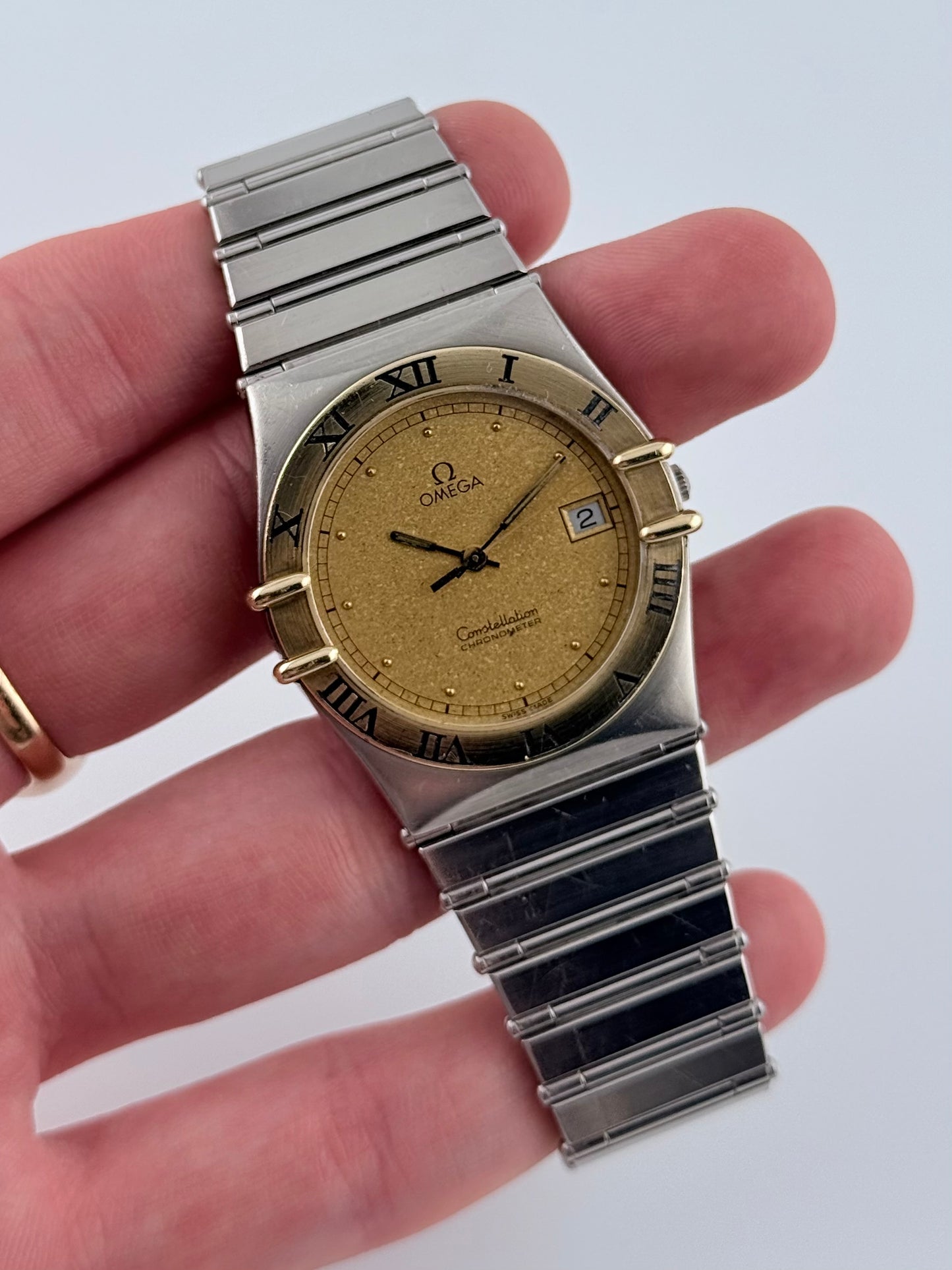 Omega Constellation Quartz Date 198.0136 - Gold Frosted Dial - Original Box & Leaflet