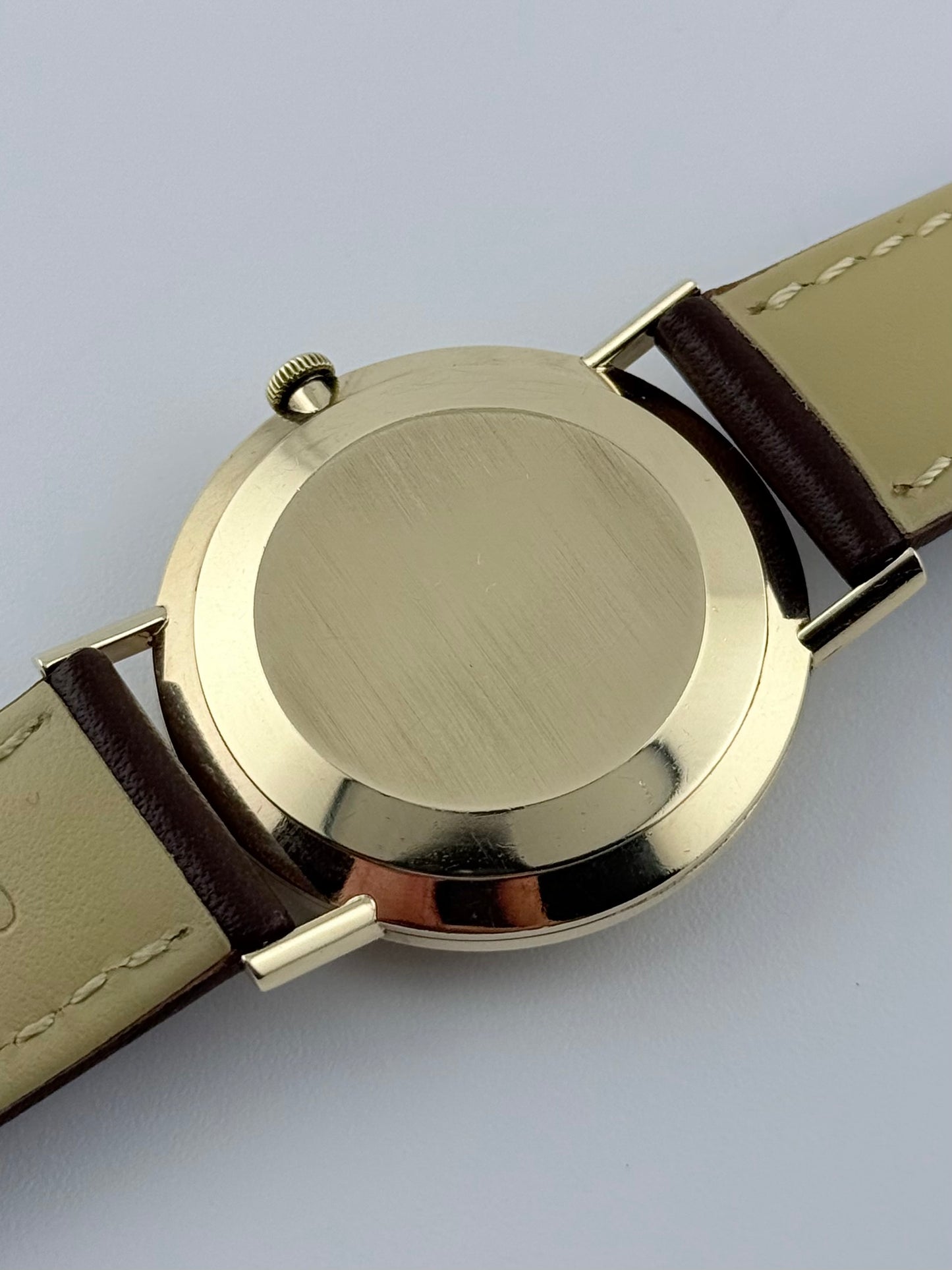 Omega Geneve Manual Wind 9ct Gold - 132.5017 - Original Box and Papers