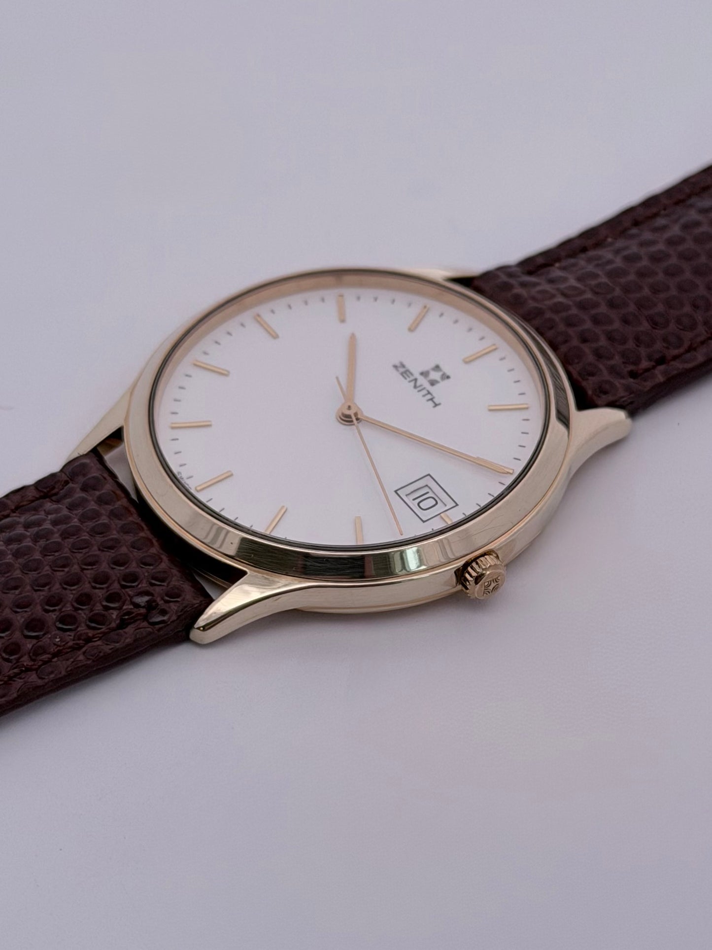 Zenith Quartz Date  - 33.2760.226 - Solid 9ct Gold - Original Strap & Buckle