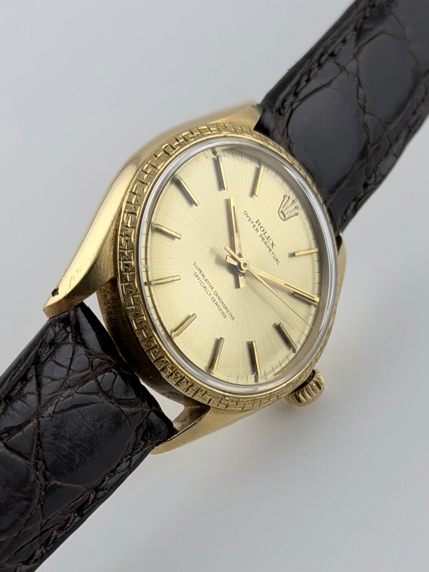 Rolex Oyster Perpetual Automatic 18kt Gold - 1030