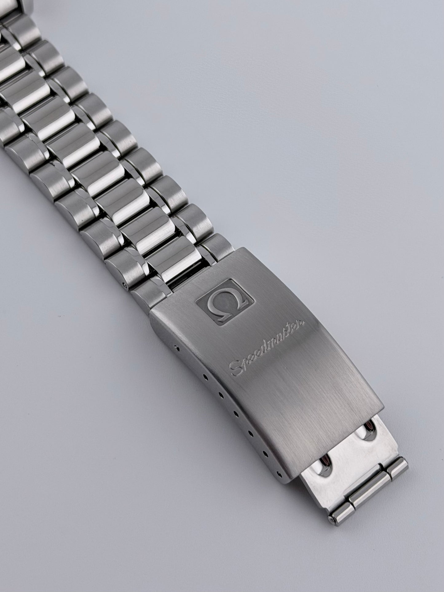 Omega Speedmaster Automatic Chronograph Reduced - 175.0032.1