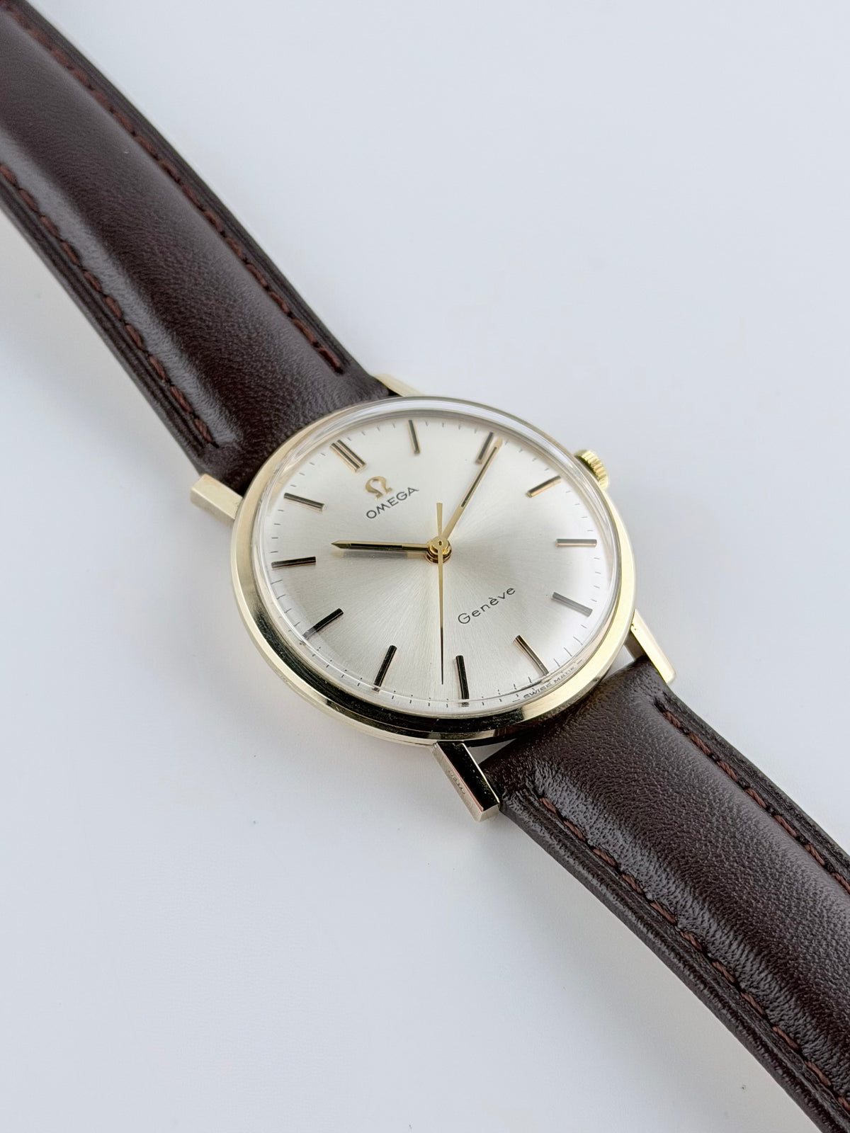 Omega Geneve Manual Wind  9ct Gold - 131.5016 - with original box!