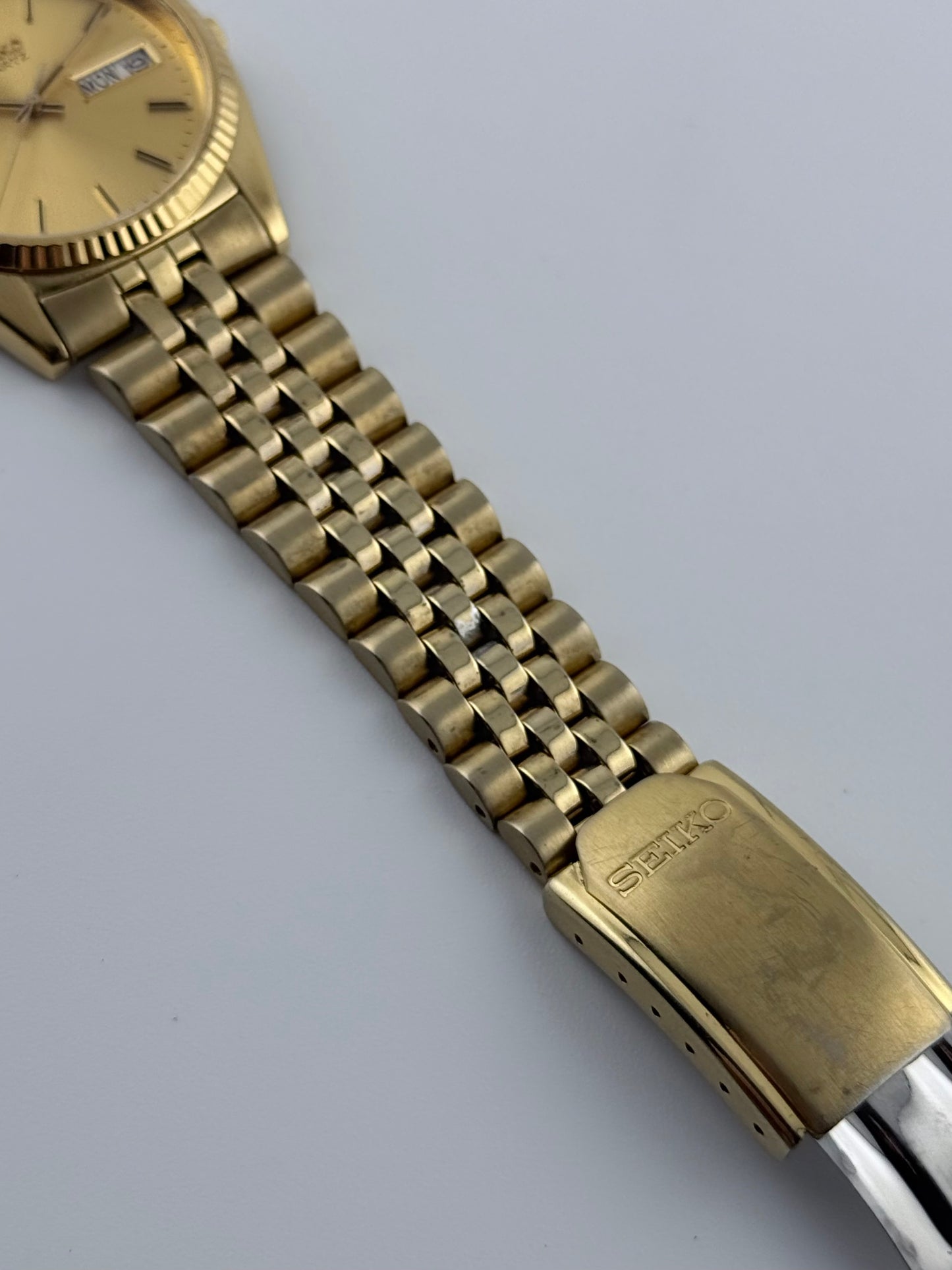 Seiko Quartz Day-Date 7N43-8111