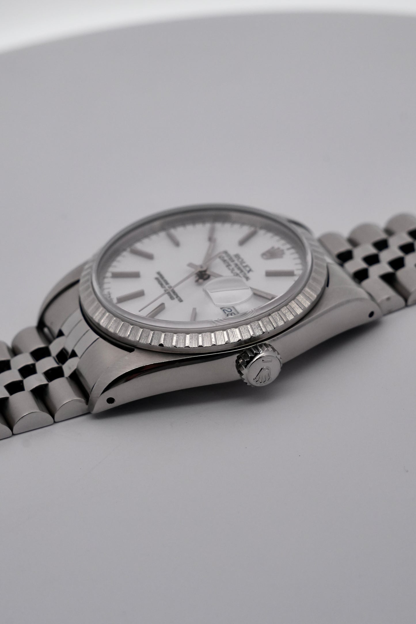 Rolex Datejust Oyster Perpetual - 16220 - White Dial - Original Box and Booklets
