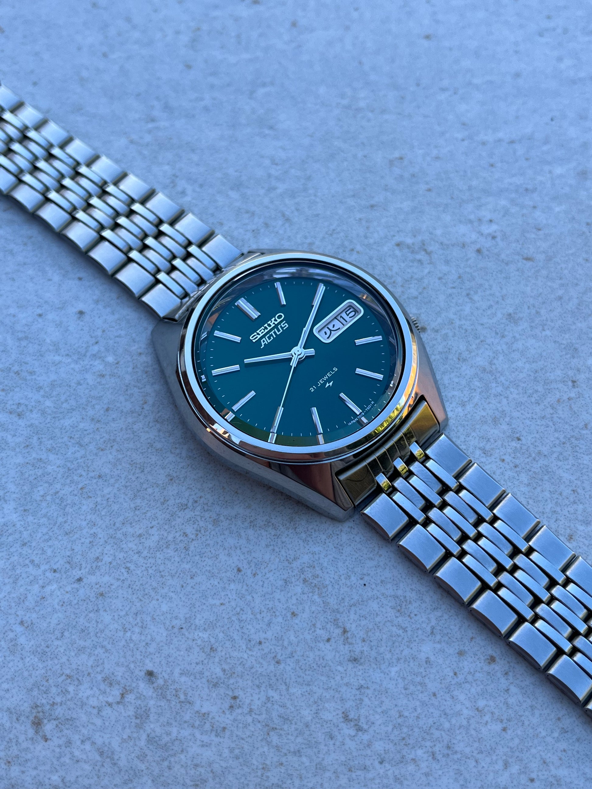 Seiko 5 Actus Automatic Kanji Ultra Rare 7019-7060 – The Wrist Watcher Seiko 5 Actus Automatic Kanji Ultra Rare 7019-7060 – The Wrist Watcher