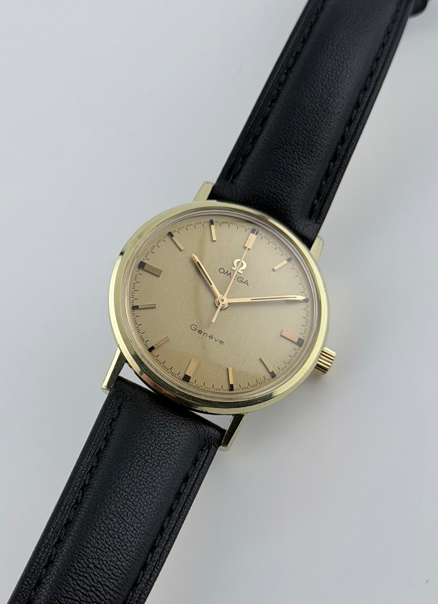 Omega Geneve Manual Wind 131.019 - Complete Set! - Box, Wallet, Papers