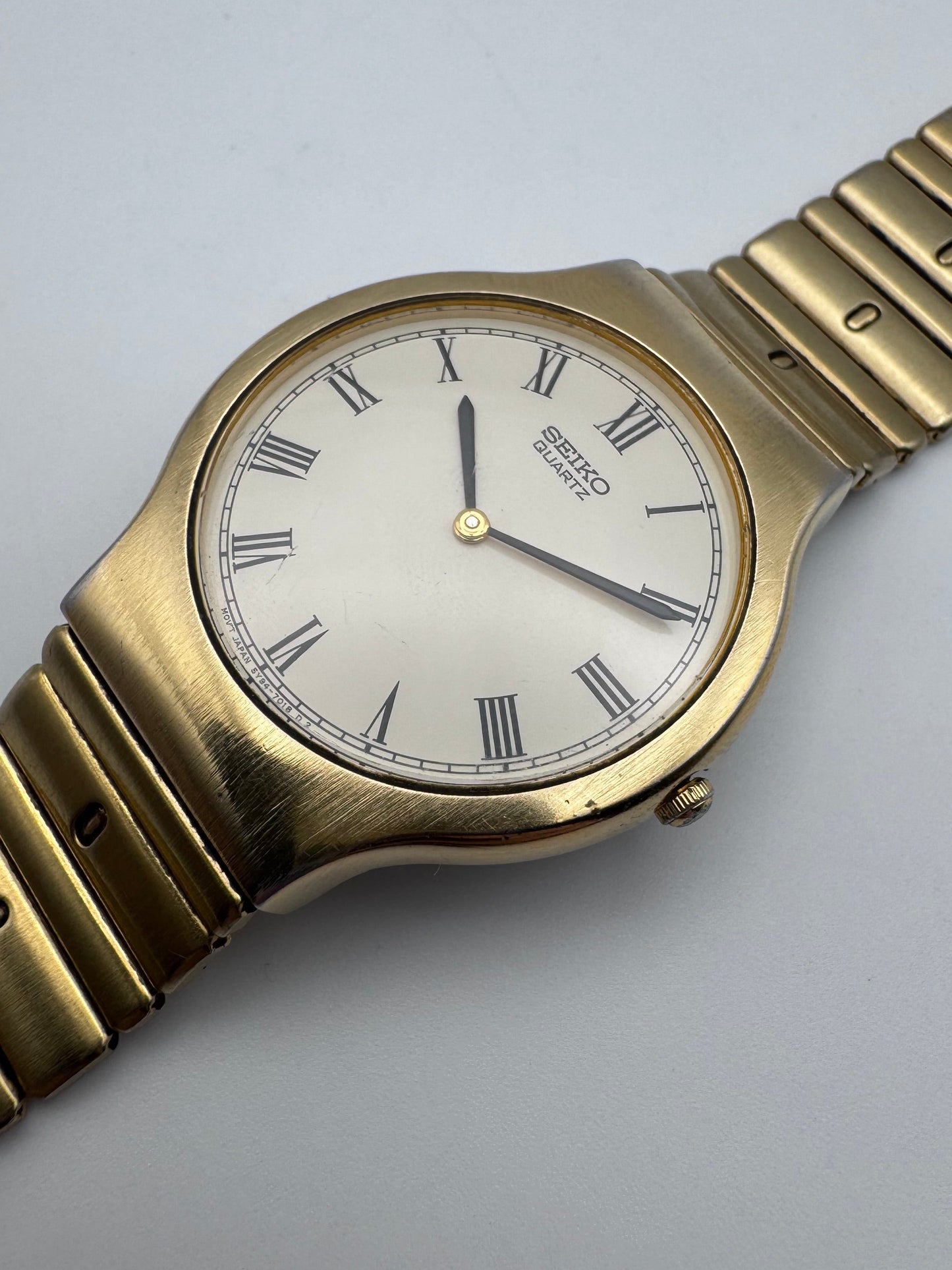 Seiko Quartz Date Dress Watch - 5Y94-7010