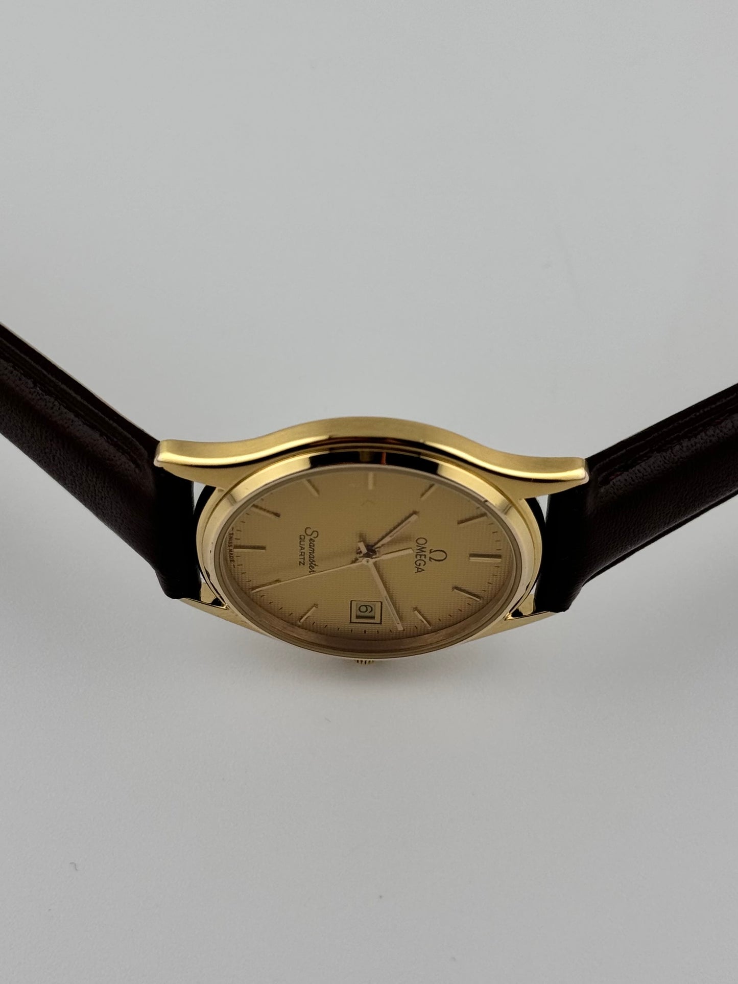 Omega Seamaster Quartz Date 196.0251 - Waffle Dial