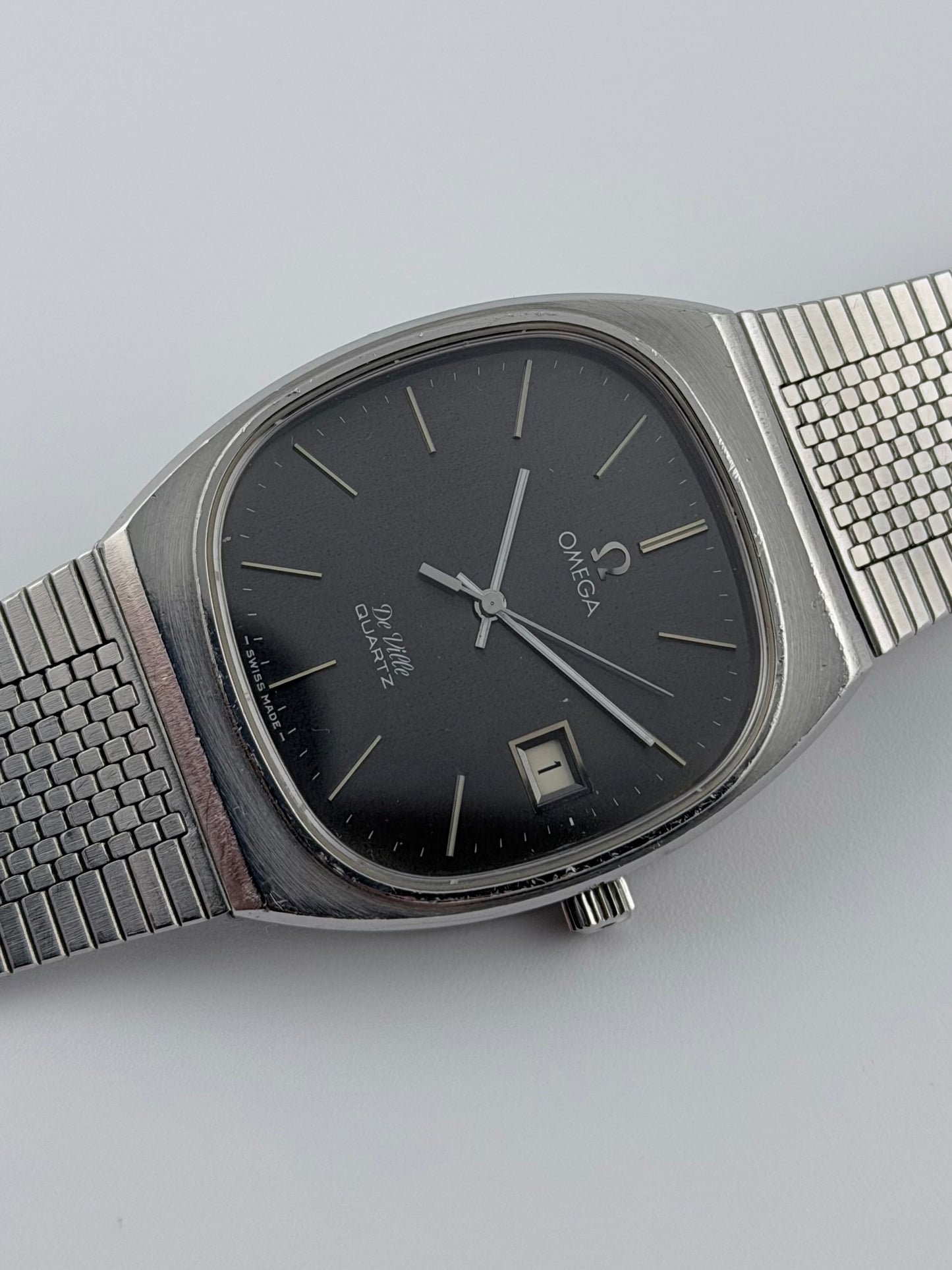 Omega DeVille Quartz Date 192.0035