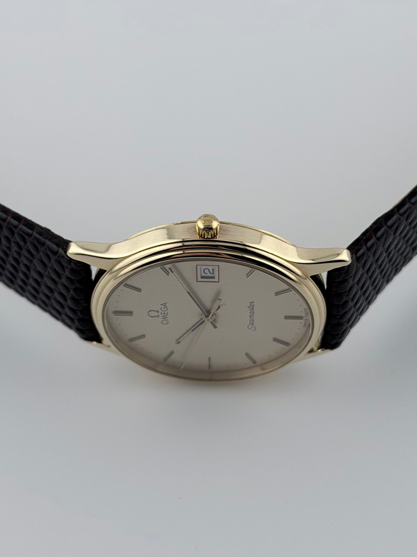 Omega Seamaster Quartz Date 9ct Solid Gold - 196.775