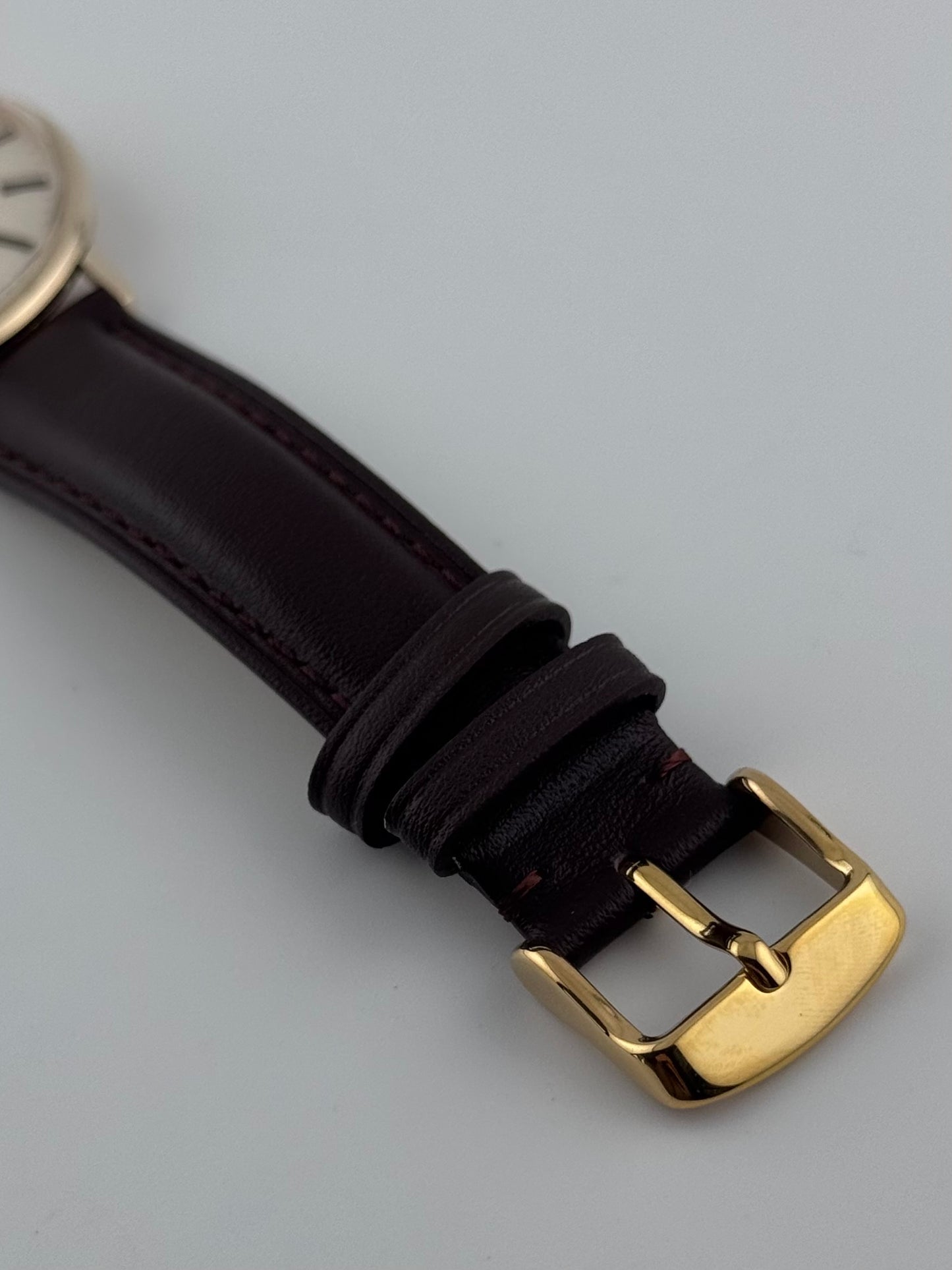 Omega Geneve Manual Wind 9ct Gold - 131.5016 - Original Box and Papers