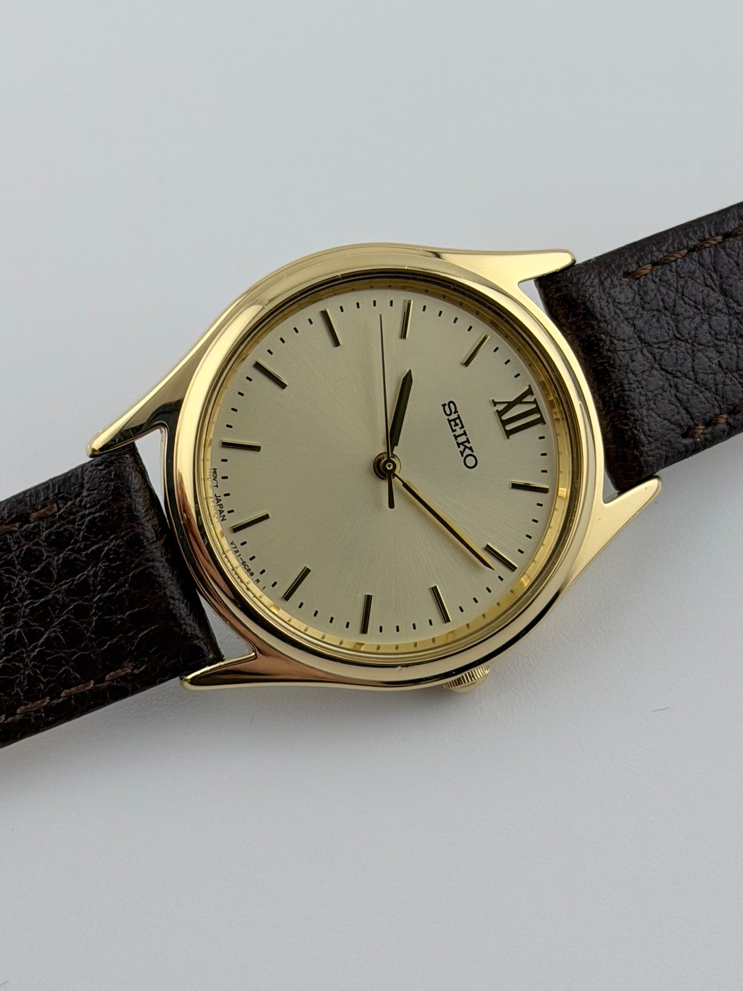 Seiko Quartz Dress Watch V721-6B10 - Sunburst Dial