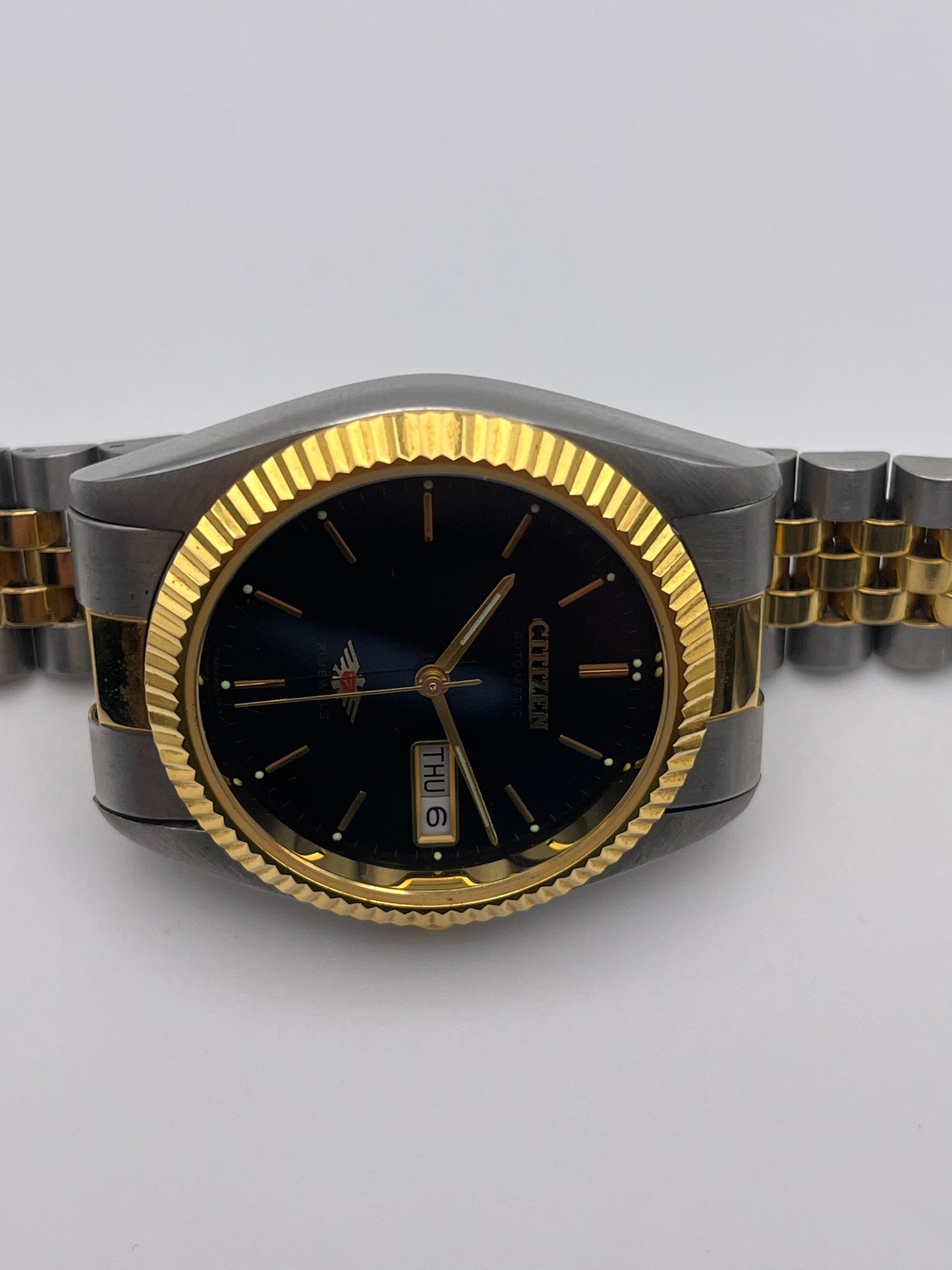 Citizen Eagle 7 Day-Date 4-R02106