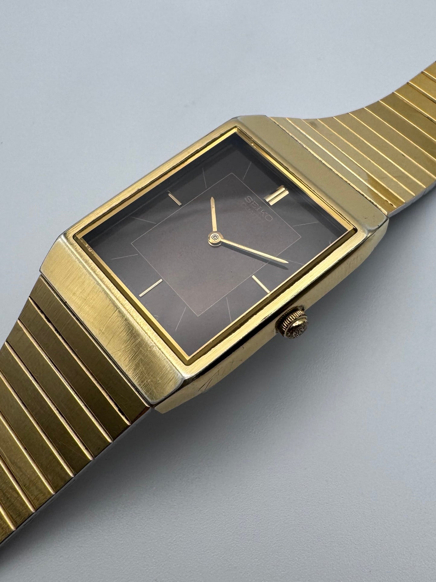 Seiko Tank Quartz 6530-5420