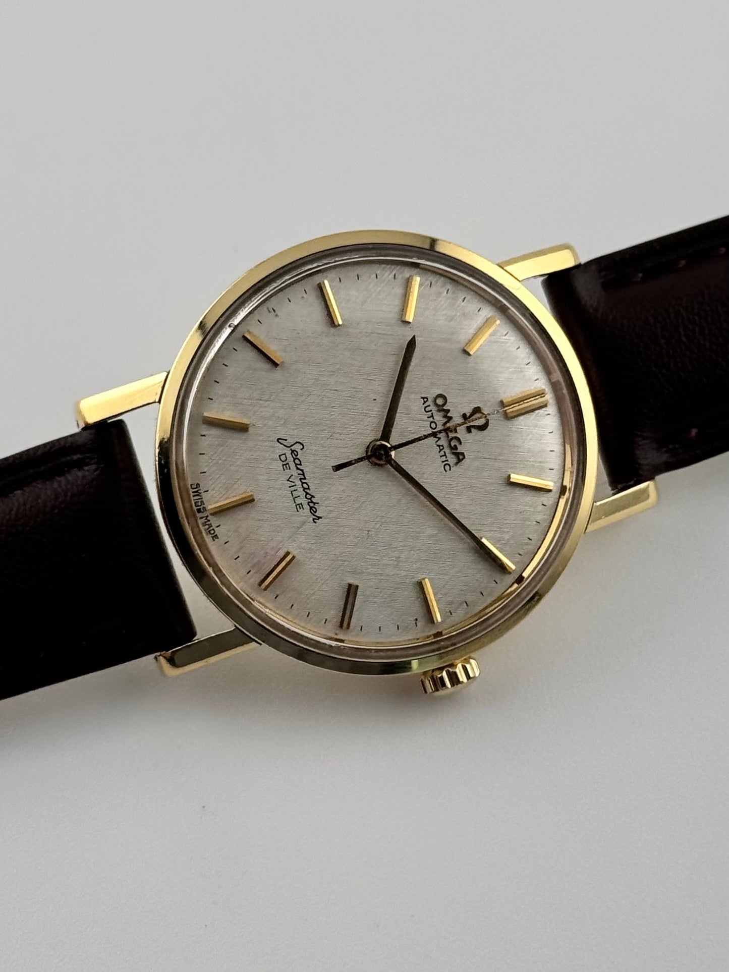 Omega Seamaster De Ville Automatic Linen Dial - 18ct Gold - 165025 SC-62