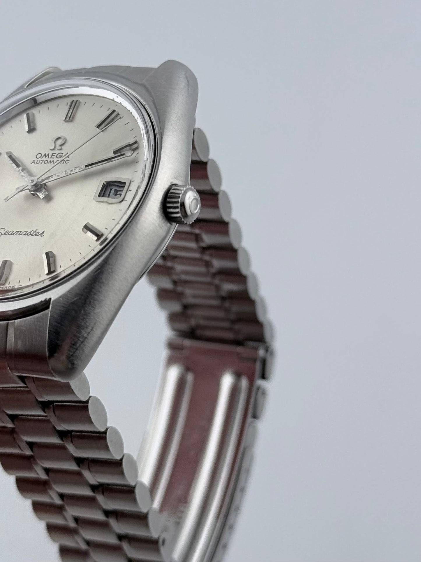 Omega Seamaster Automatic Date 166.067 - Sunburst Dial