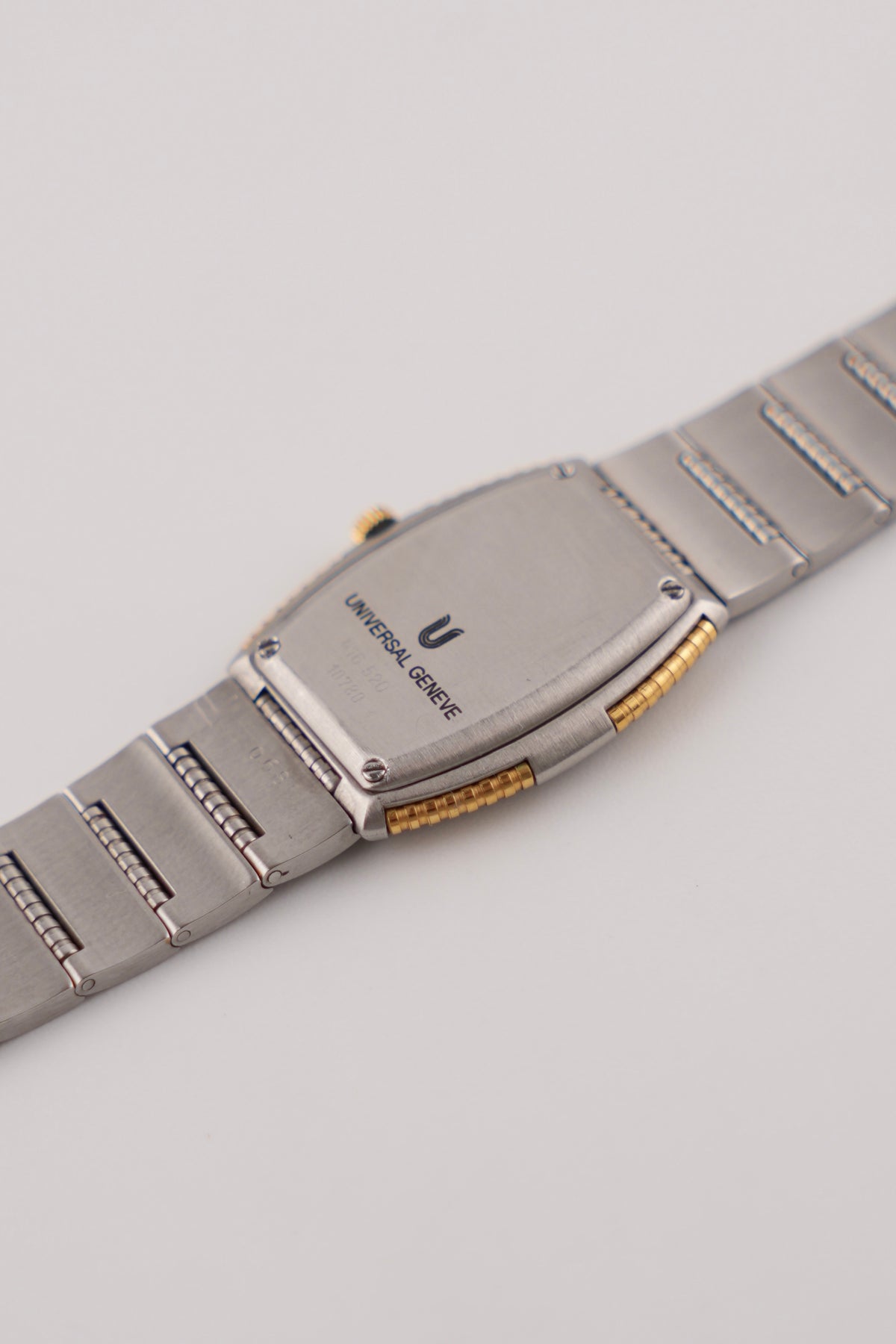 Universal Geneve White Shadow Quartz - 616.520 - Ladies