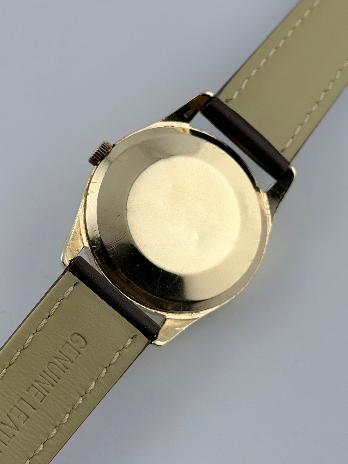 Omega Manual Wind 9ct Gold - 131.5405