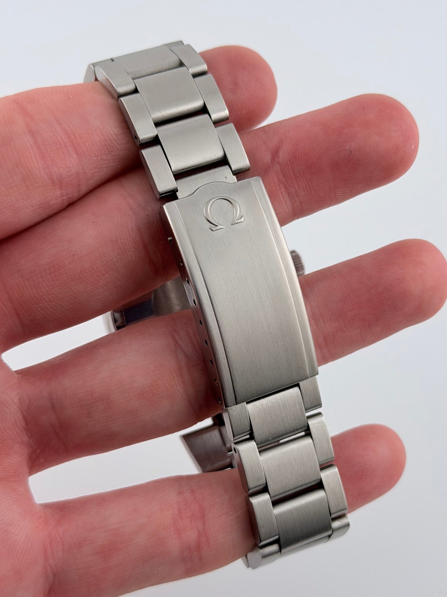 Omega Geneve Automatic Date 166.099