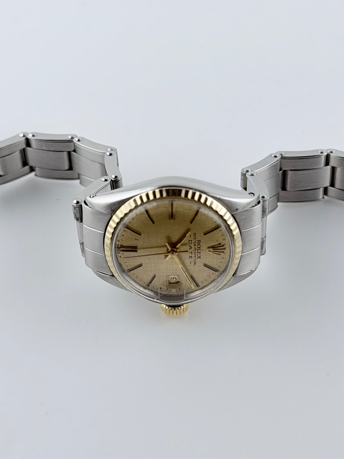 Rolex Oyster Perpetual Date Automatic – Ladies – 6517 – Linen Dial – Special Bracelet – 18ct Bezel – With Box