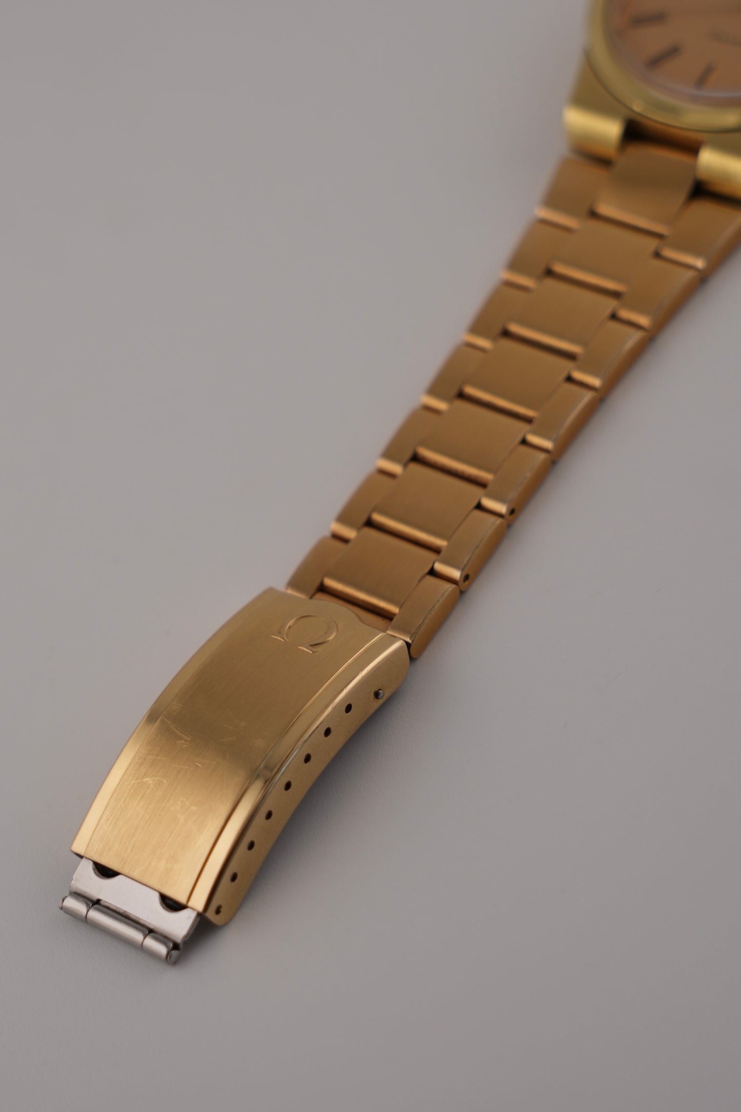 Omega Geneve Automatic Date 166.0173