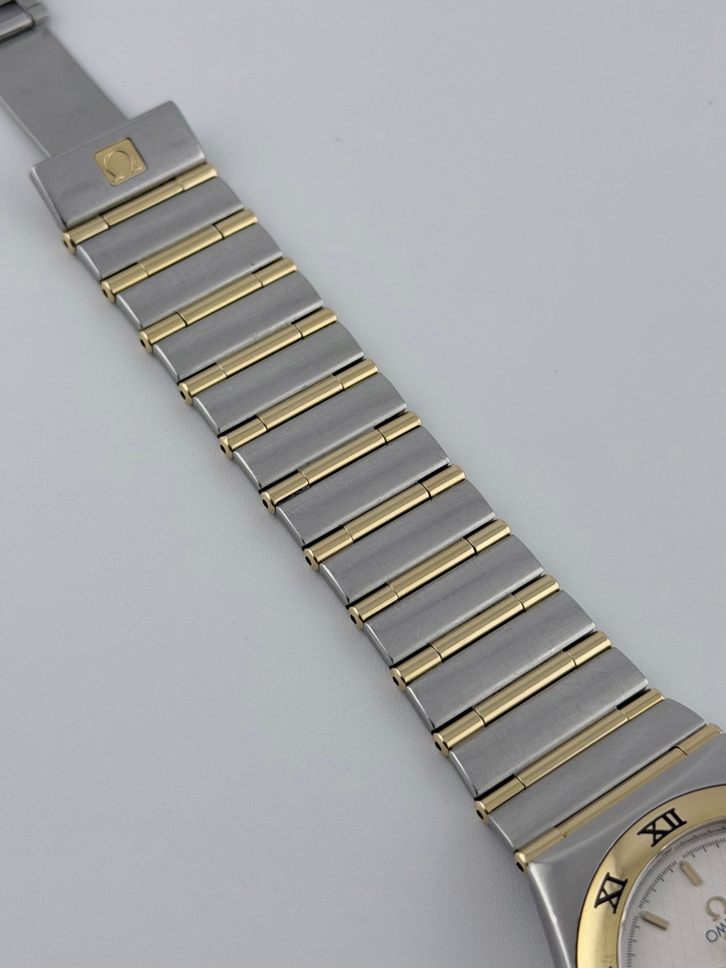 Omega Constellation Automatic Date 1202.30.00 - Box and Papers!