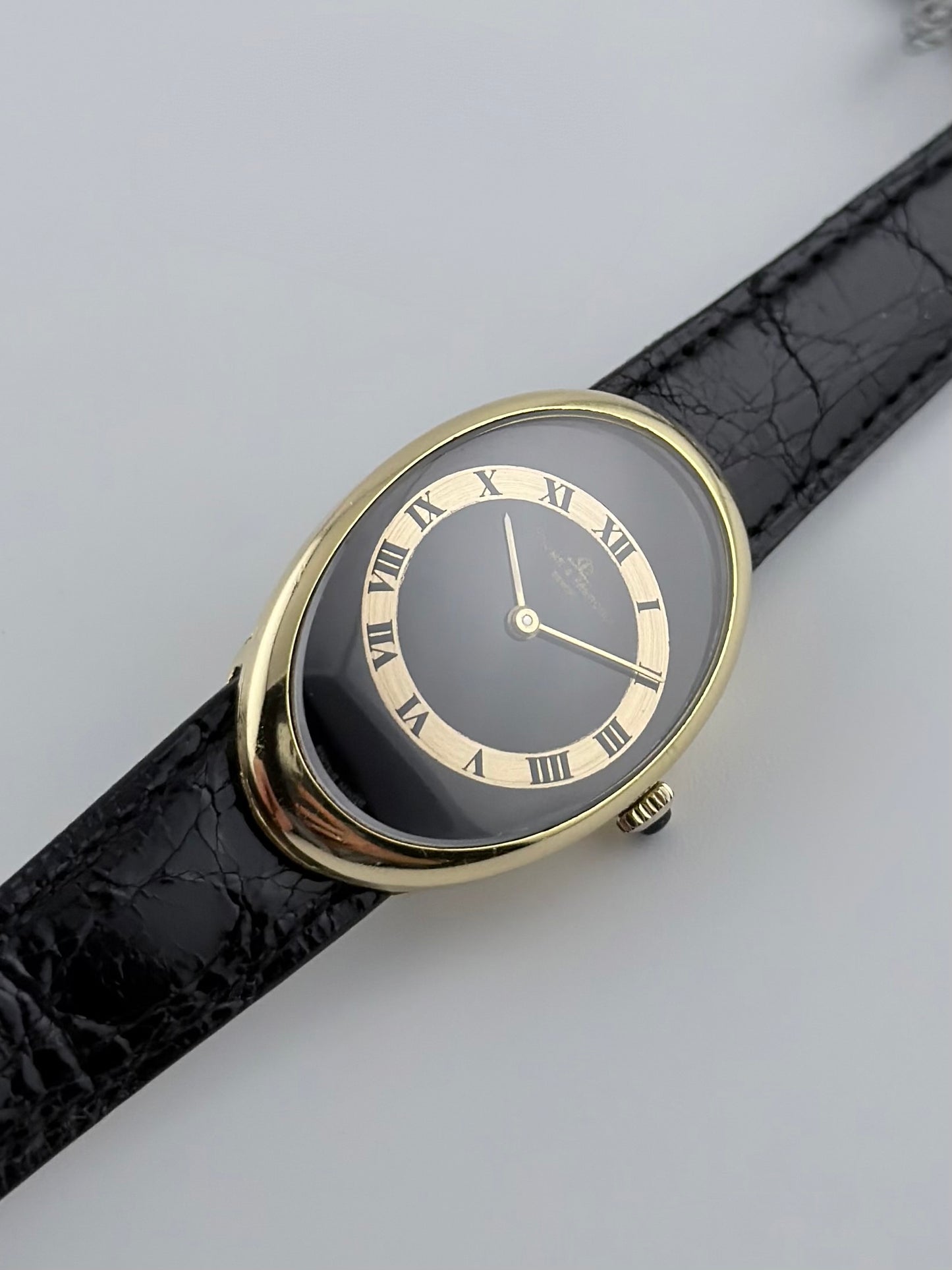 Baume Mercier Geneve Baignoire Manual Wind - 37055 - solid 18ct Gold