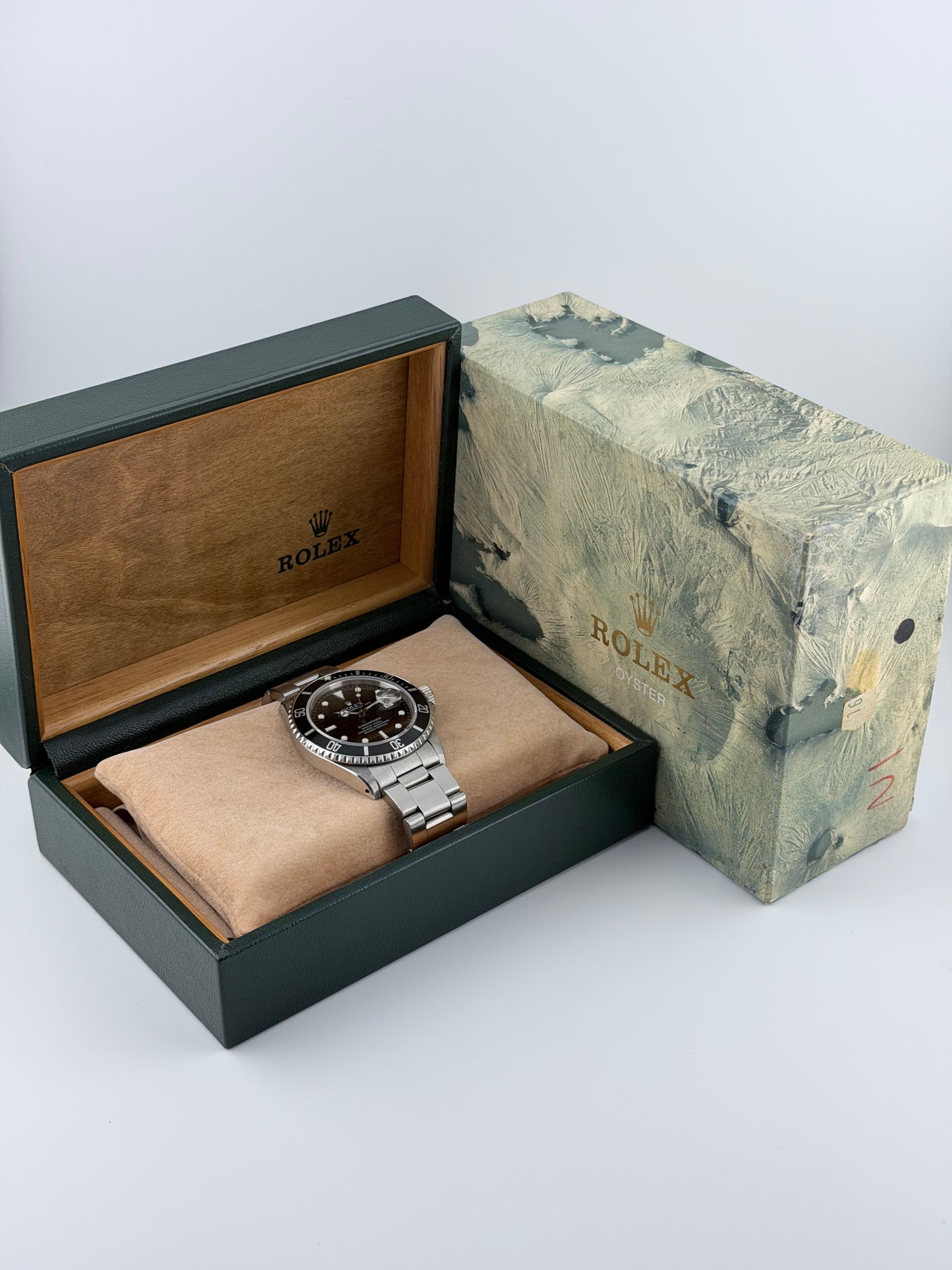 Rolex Oyster Perpetual Submariner Date - 16800 - Original Box and Booklets