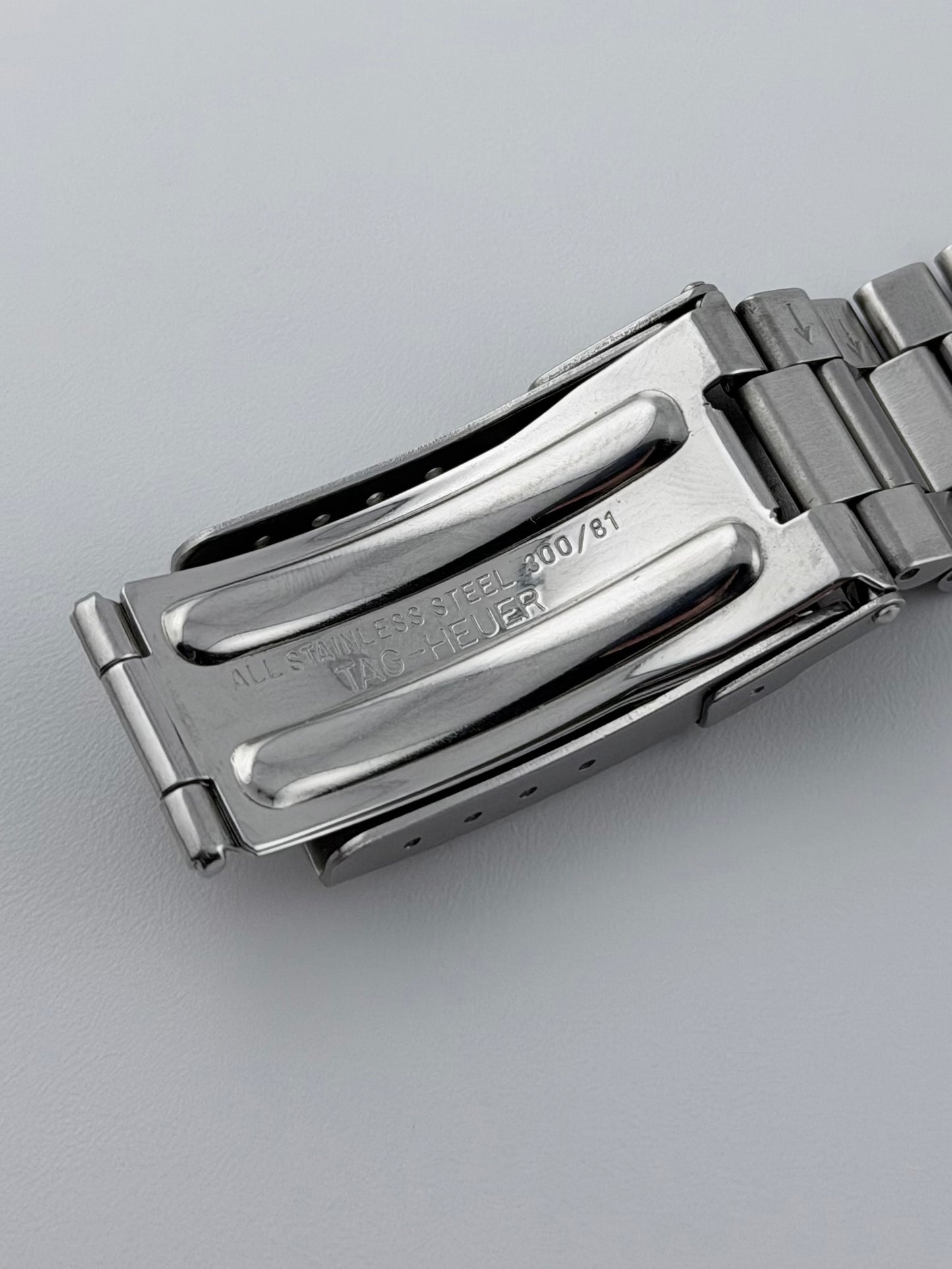 Tag Heuer Professional 200m Quartz Date - 973.006F