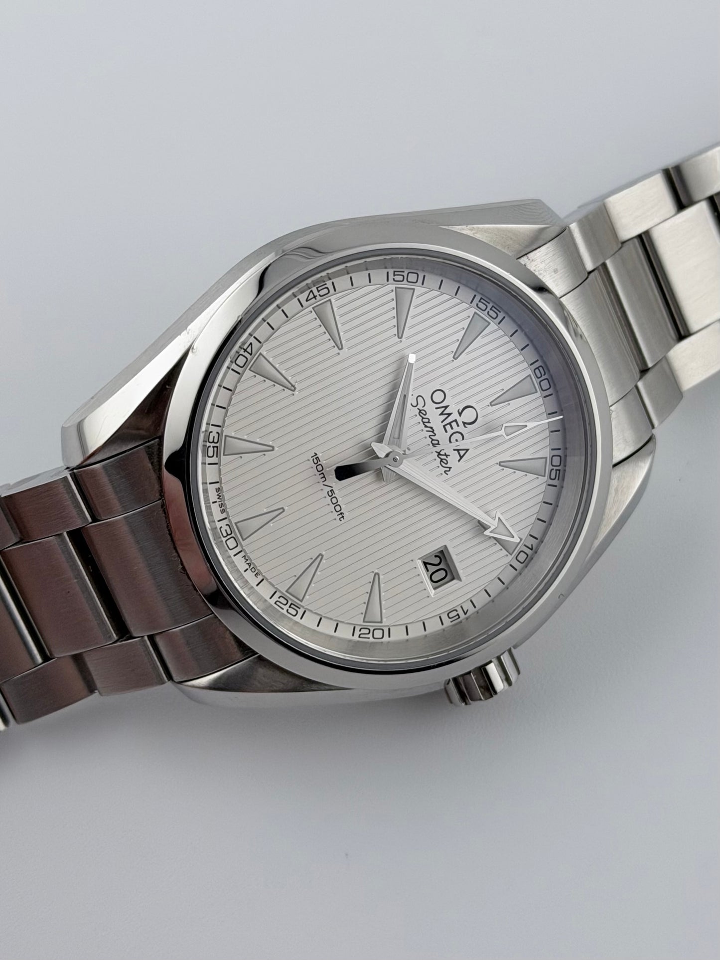 Omega Seamaster Aqua Terra Quartz Date