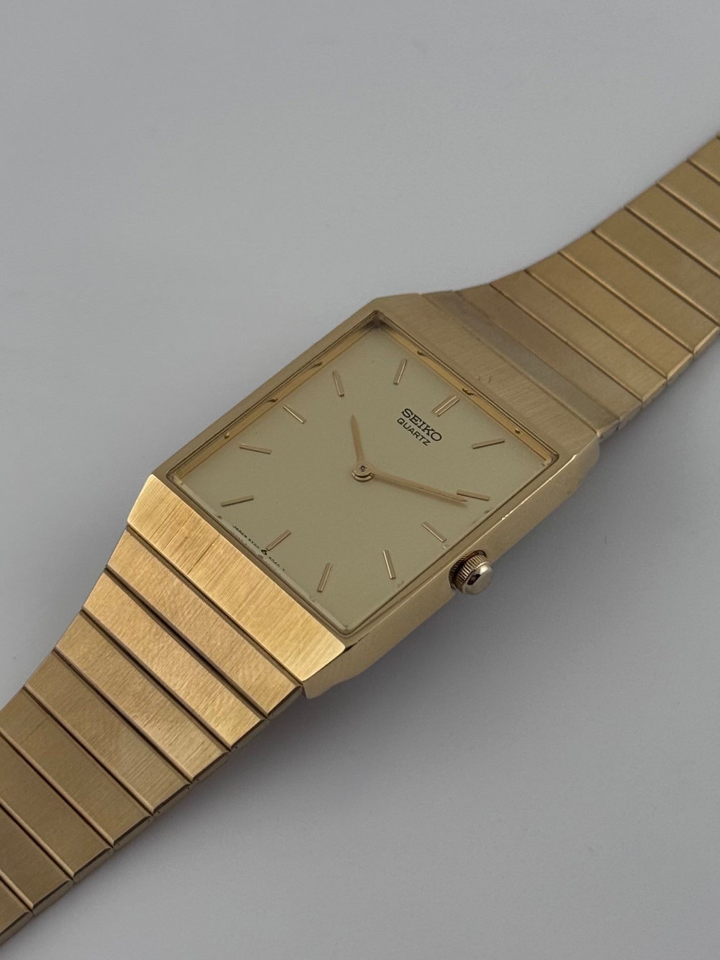 Seiko Quartz Tank - 5Y00-5020