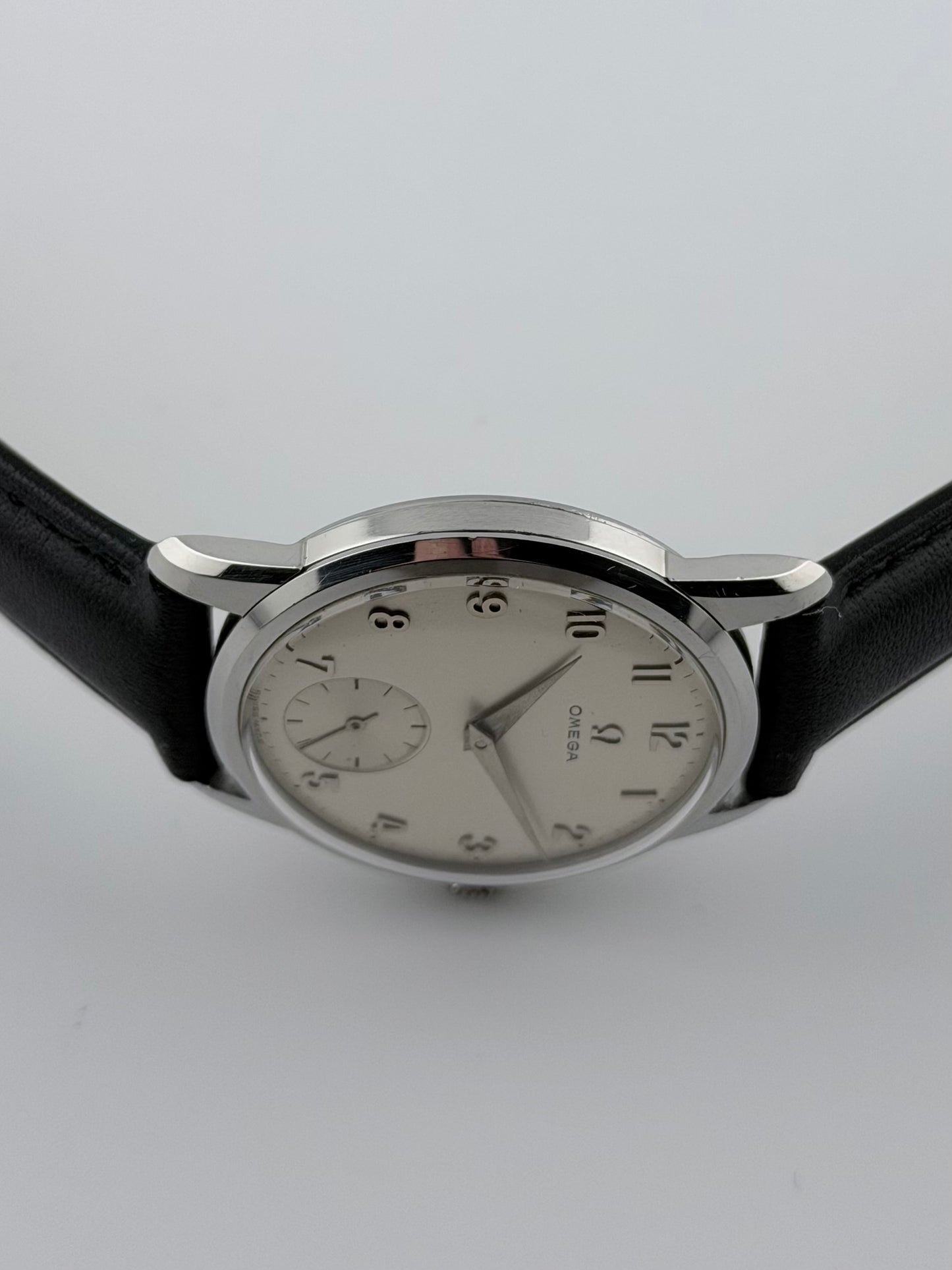 Omega Manual Wind - Arabic Dial - 2903-17