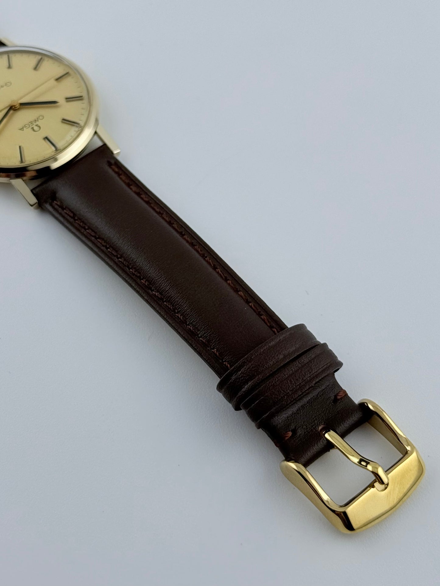 Omega Geneve Manual Wind 9ct Gold - 132.5017 - Original Box and Papers