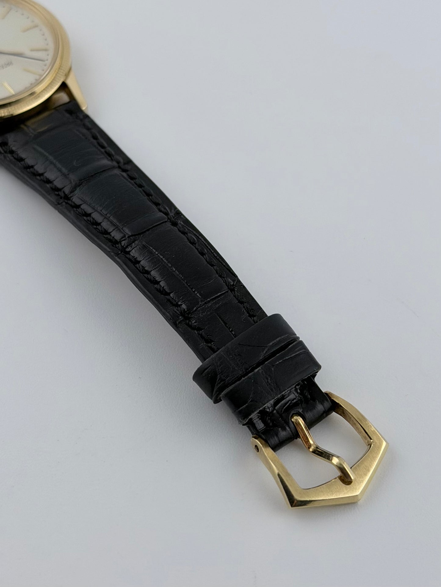 Patek Philippe Calatrava Automatic Date - First Series of the 3802 production run - Solid 18ct Gold