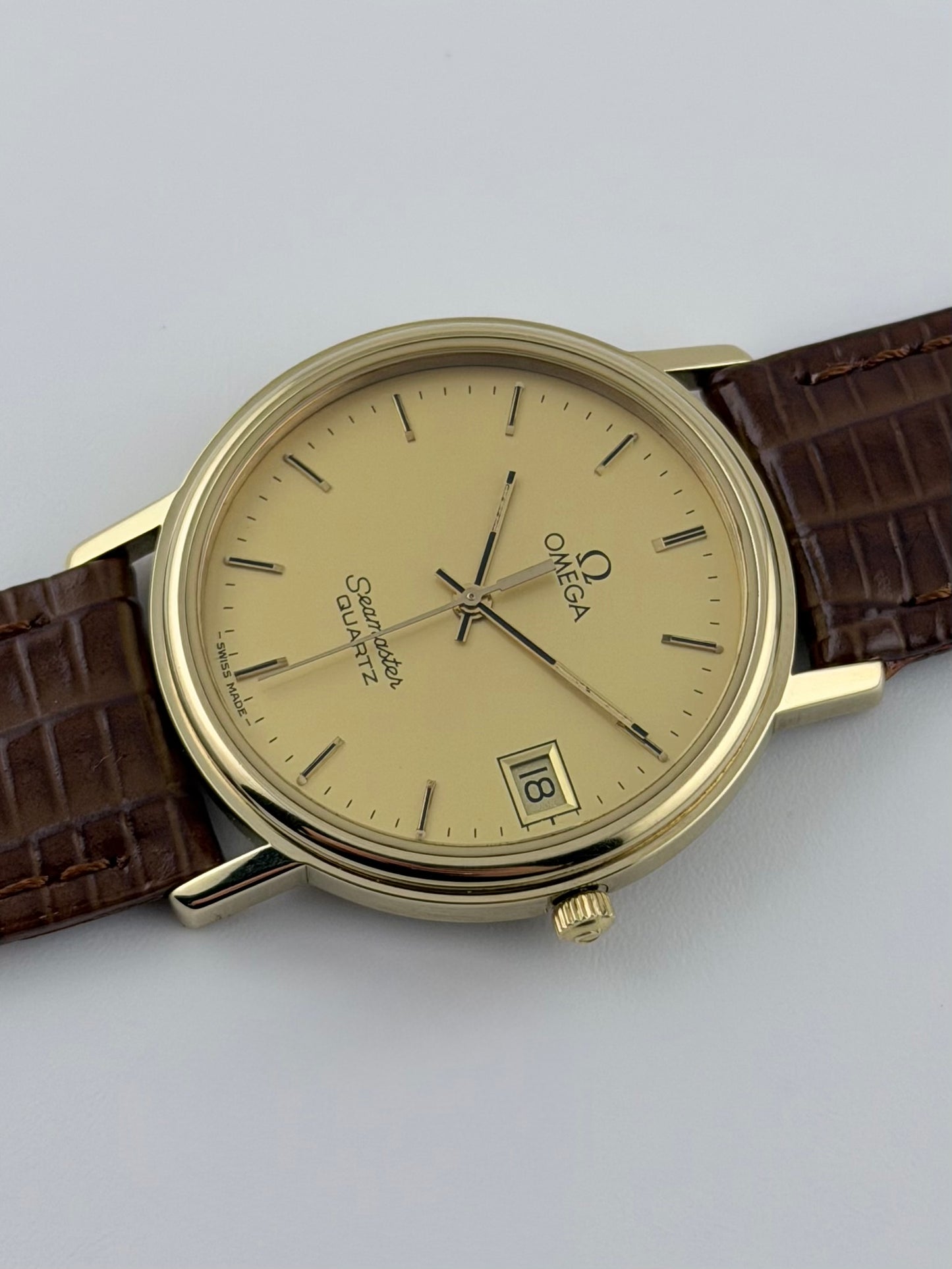 Omega Seamaster Quartz Date - 196.0266