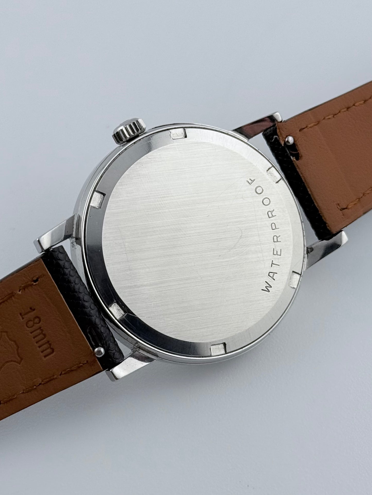 Omega Geneve Manual Wind 135.070 - Shantung Dial