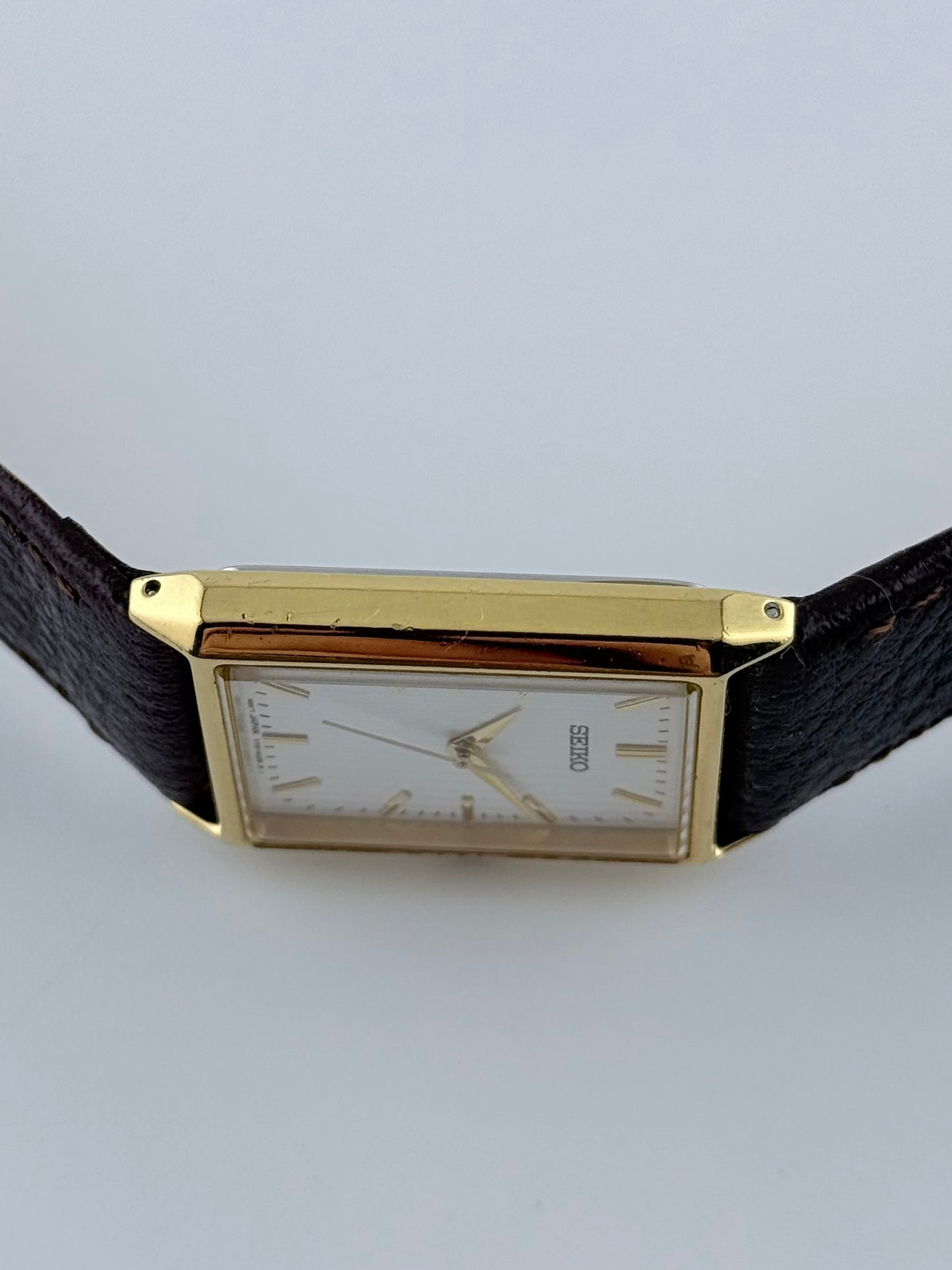 Seiko Tank Quartz - V701-5E10