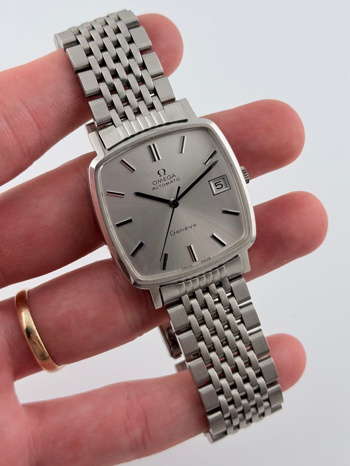 Omega Geneve Automatic Date 162.0060 - Box and Papers