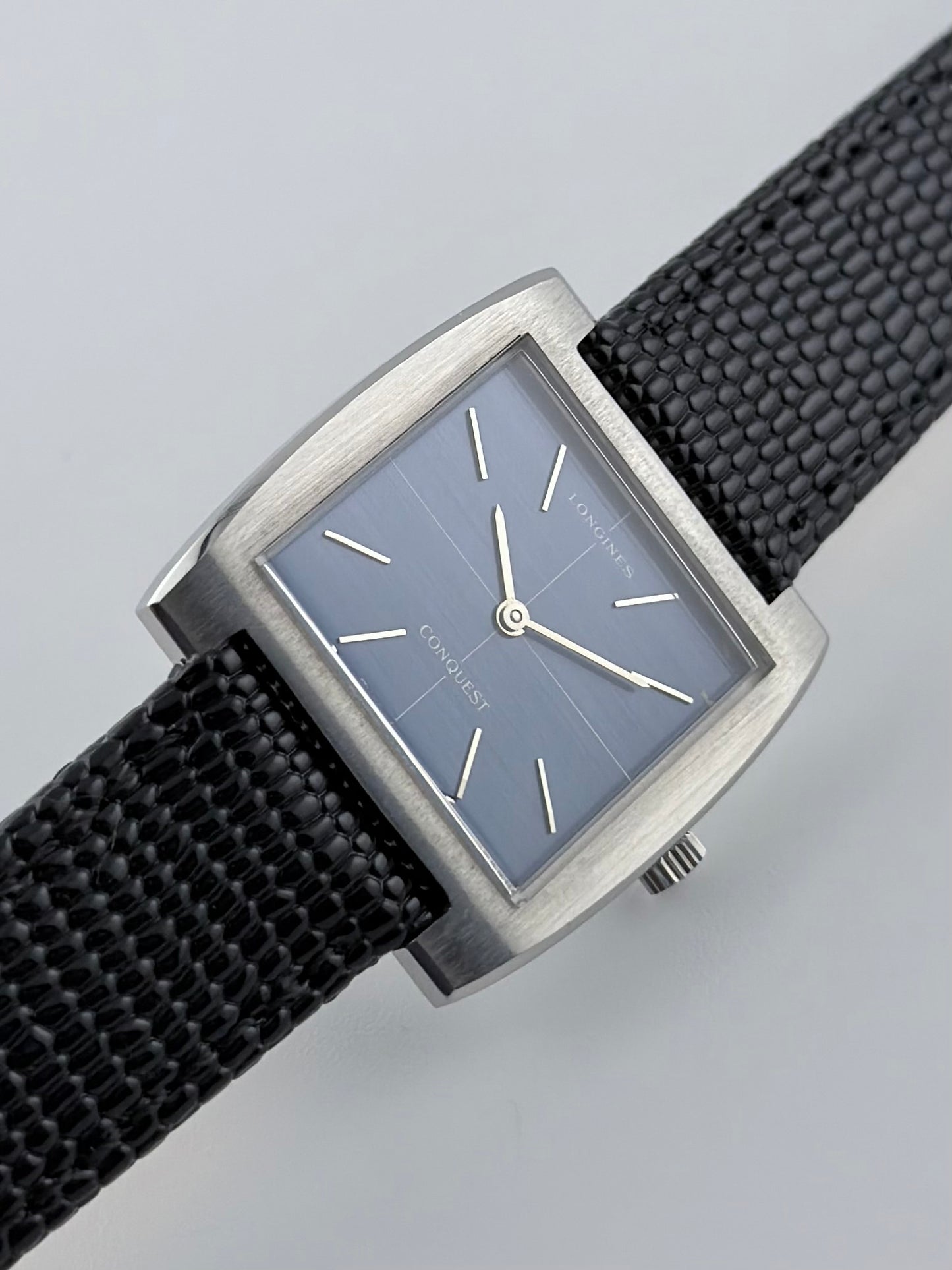 Longines Conquest Manual Wind L.847.3 - Blue Crosshair Dial