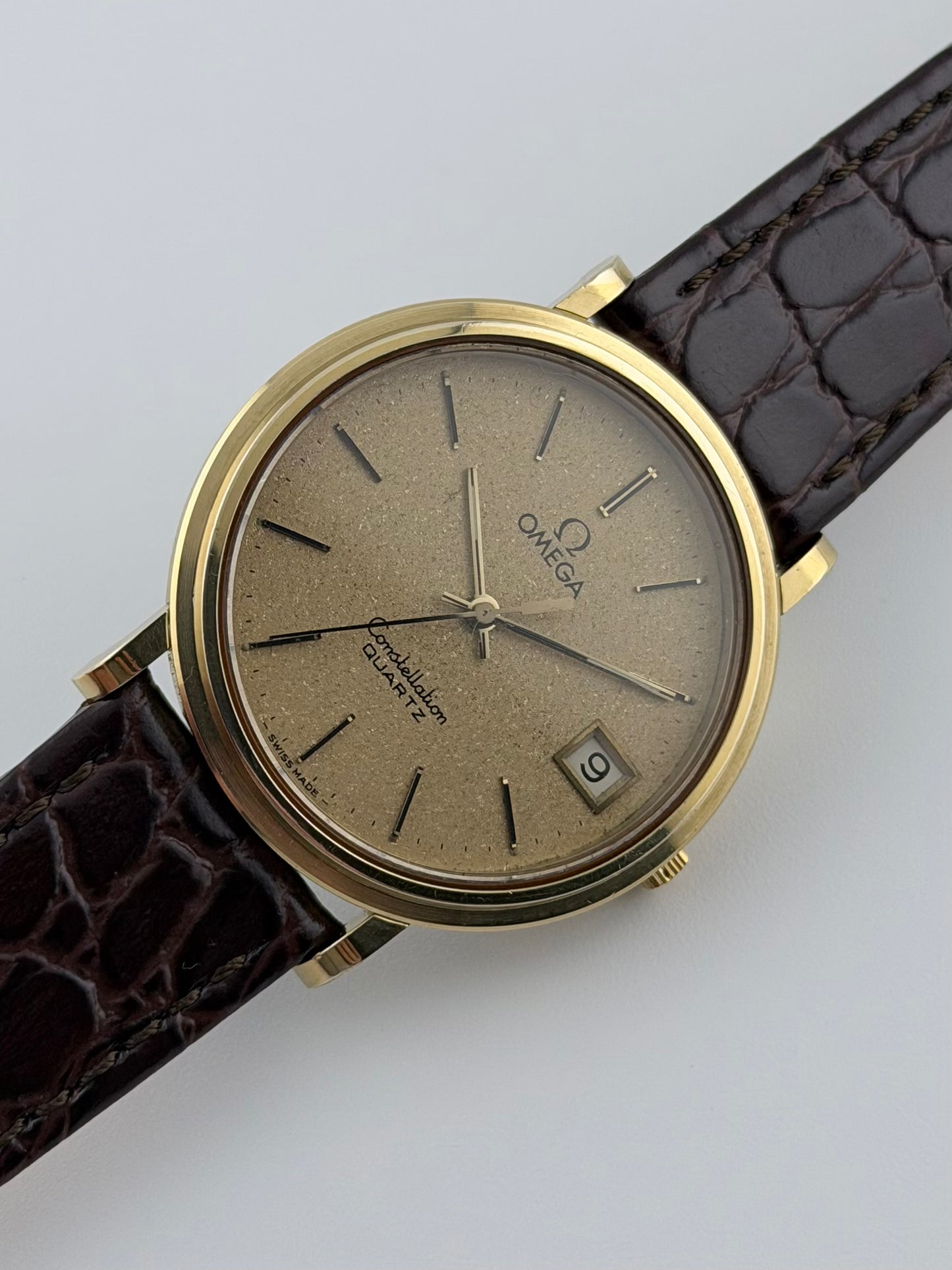 Omega Constellation Quartz Date - 196.0138 - Galaxy Dial