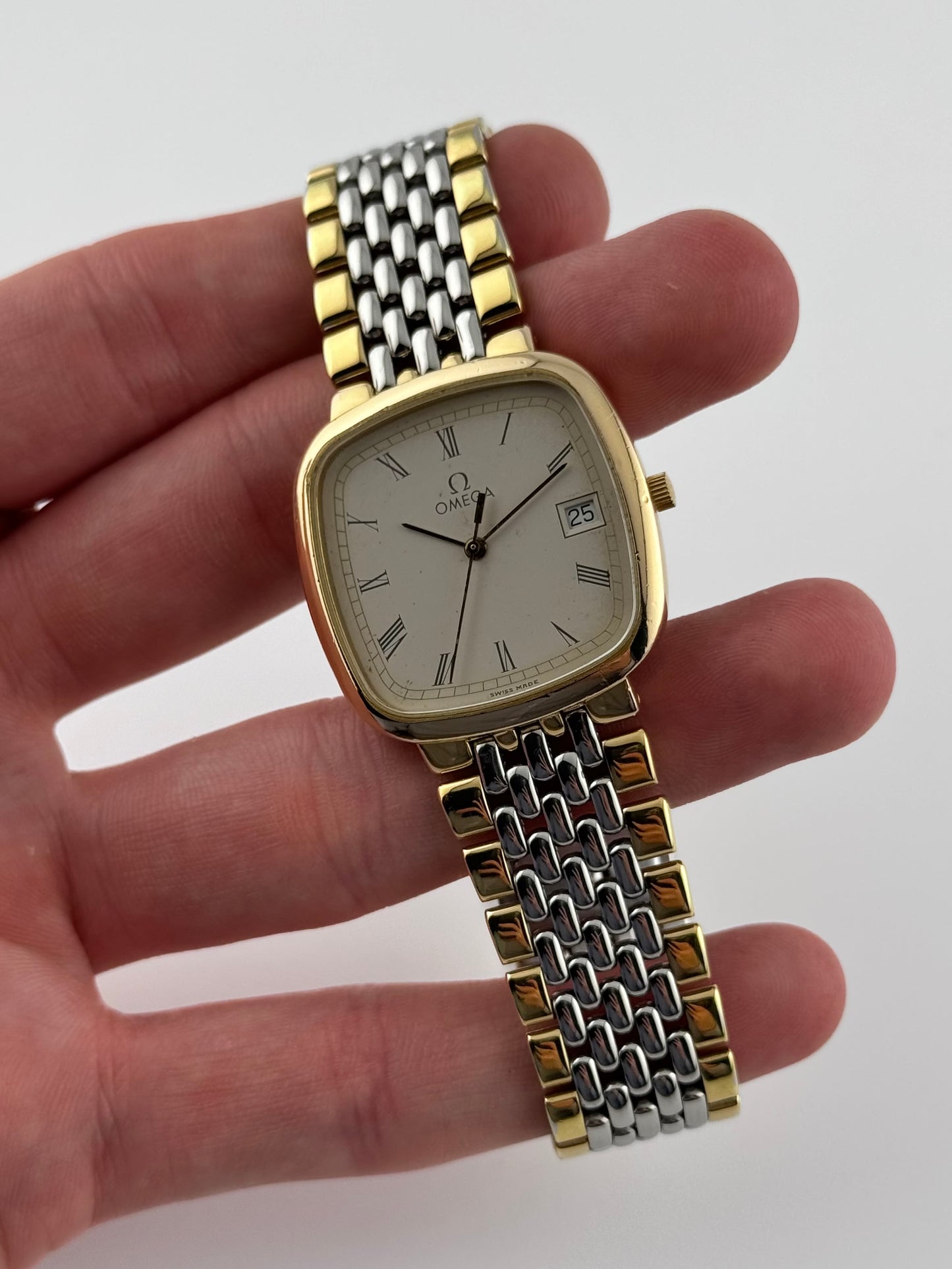 Omega De Ville Quartz Date 396.1017  - Original bracelet
