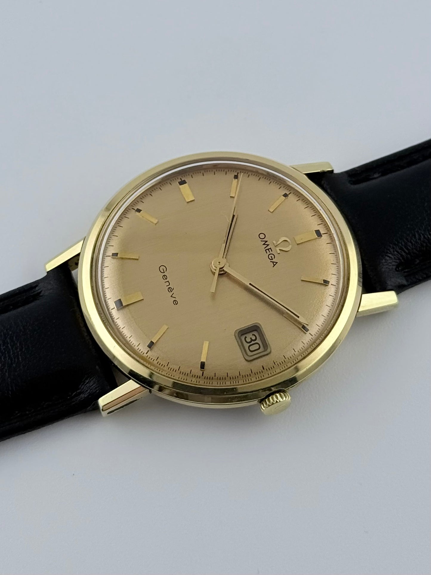 Omega Geneve Manual Wind 132.019 Frosted Dial