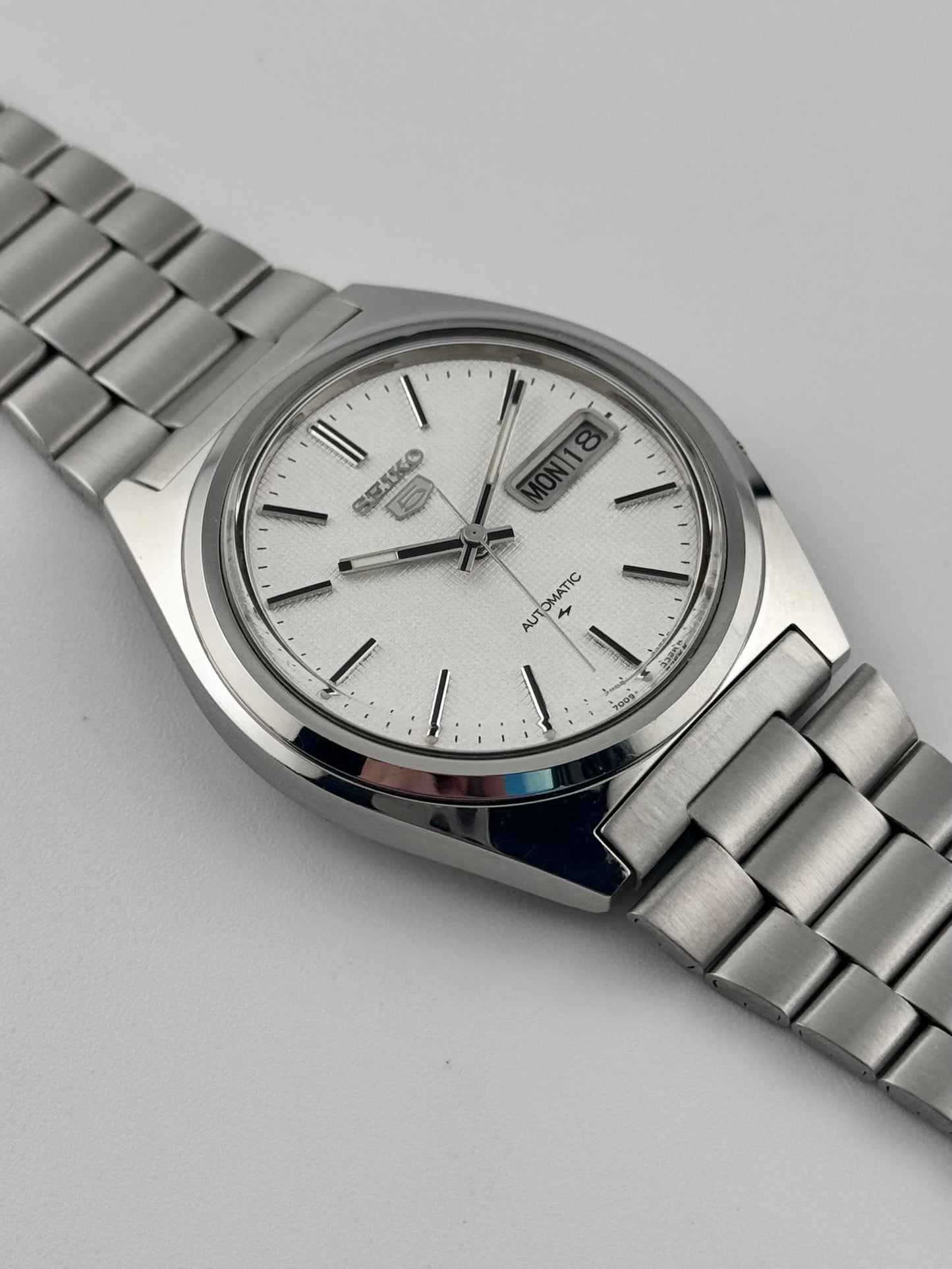 Seiko 5 Automatic 7009-8750