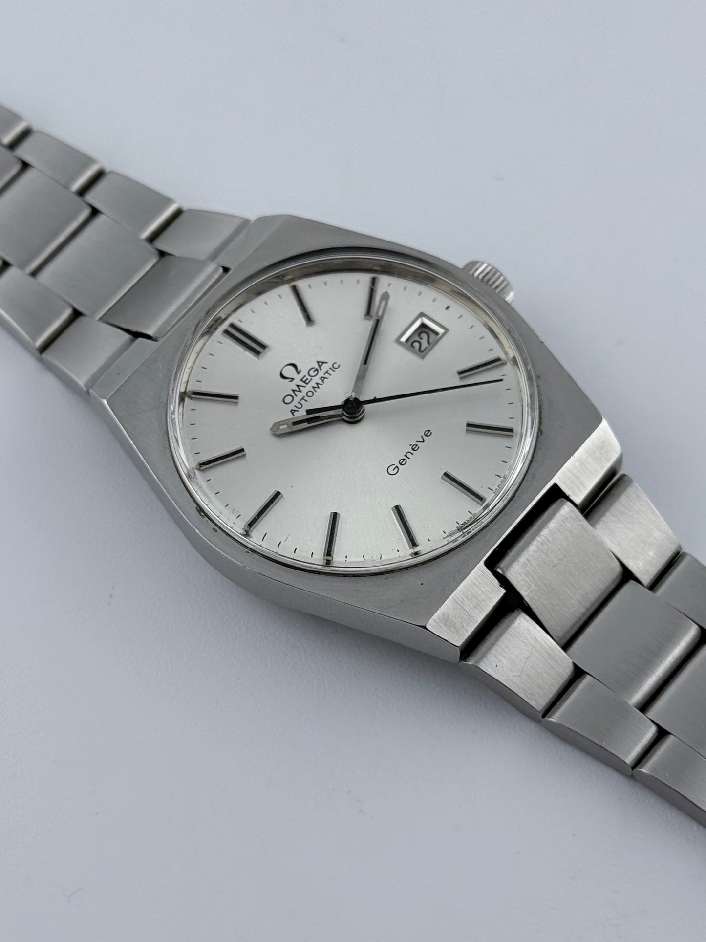 Omega Geneve Automatic Date 166.099
